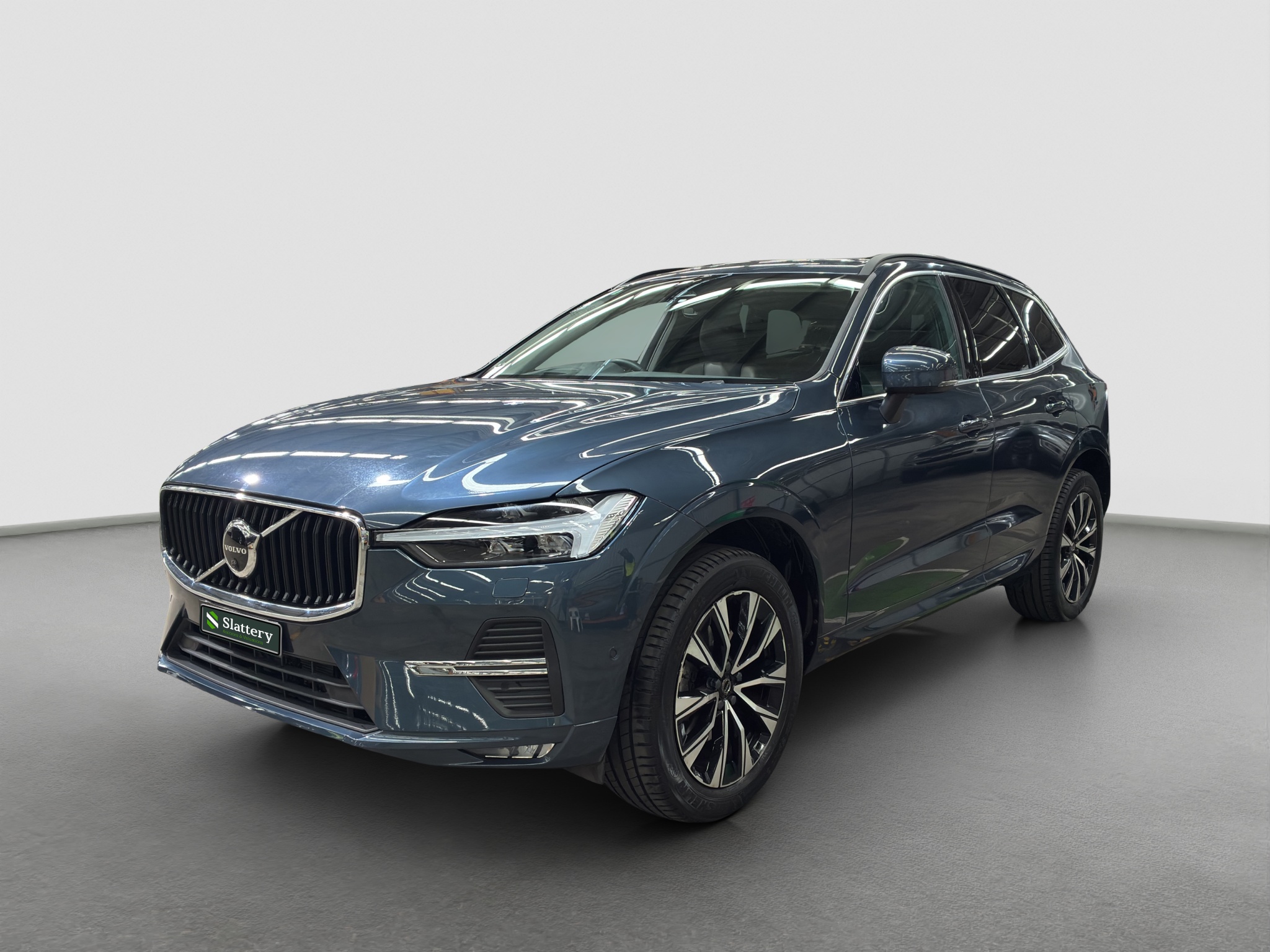 16 · 2024 Volvo XC60 Plus B5 (Mild-Hybrid-Petrol) (Auto) (Ex Lease)