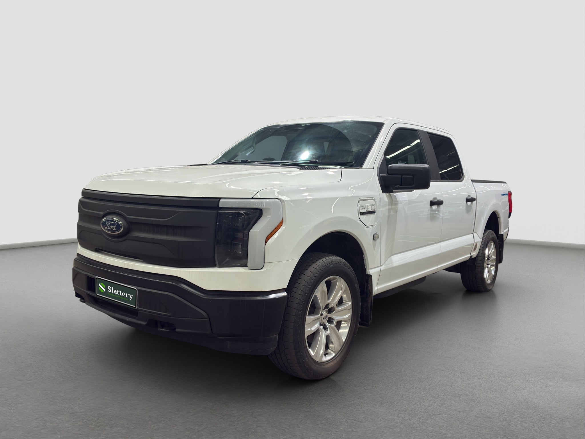2024 Ford F-150 Lightning Pro Standard Range (98KW)