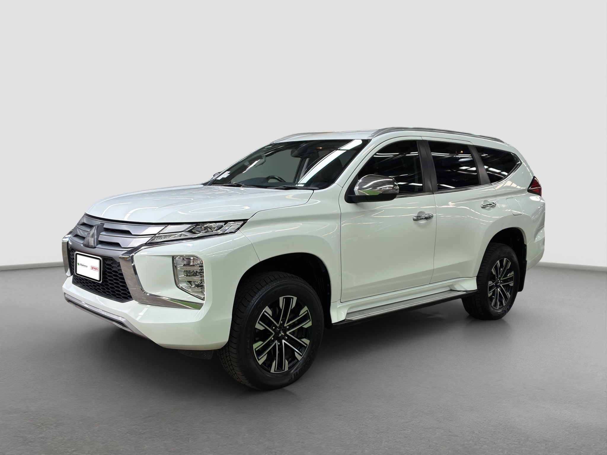 8 · 2020 Mitsubishi Pajero Sport GLS 4x4 (Auto) (T/Diesel) (Ex lease)