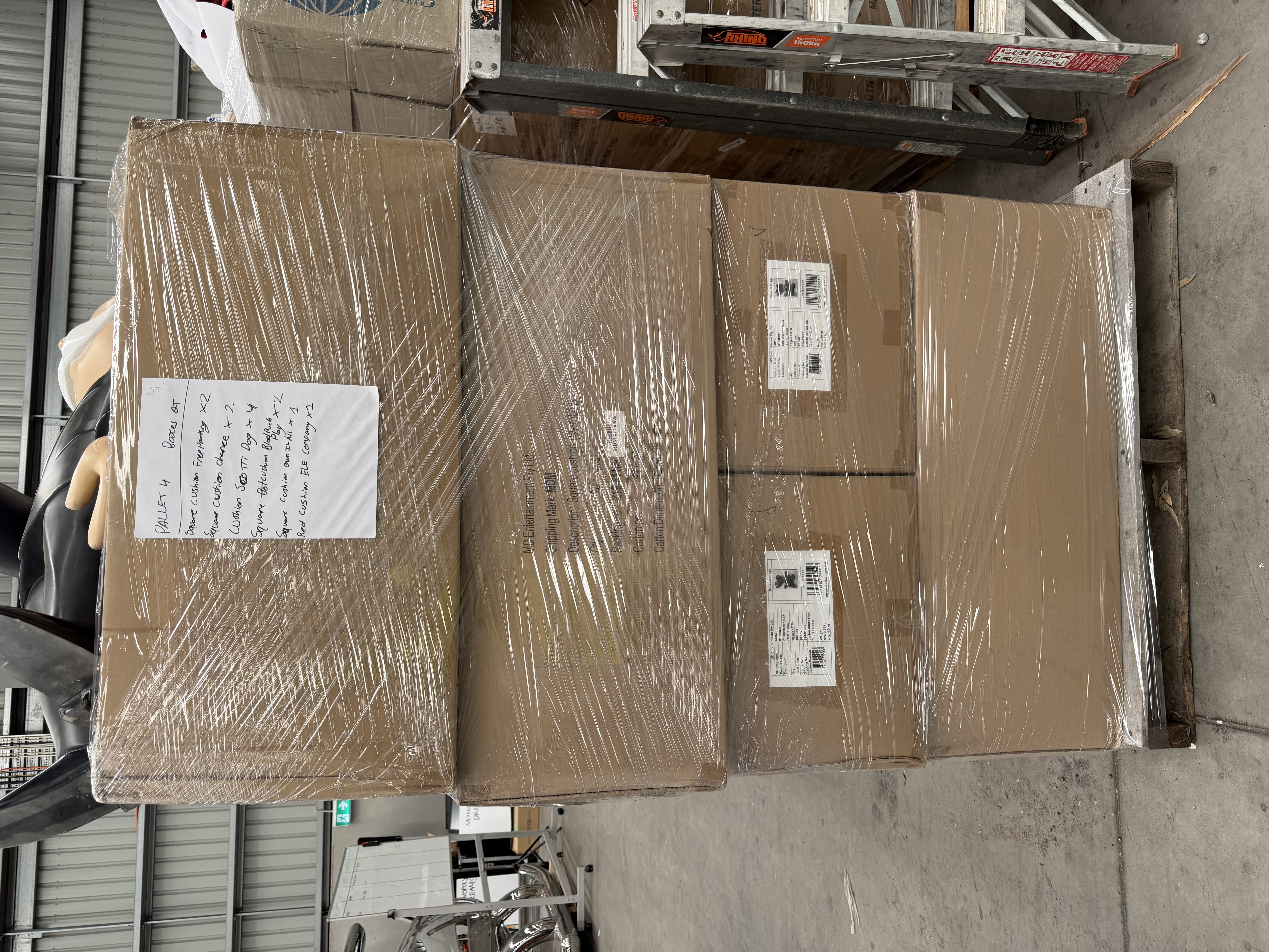 3 · 1x Pallet of Plush Toys, Rest Cushions & Board Rugs
