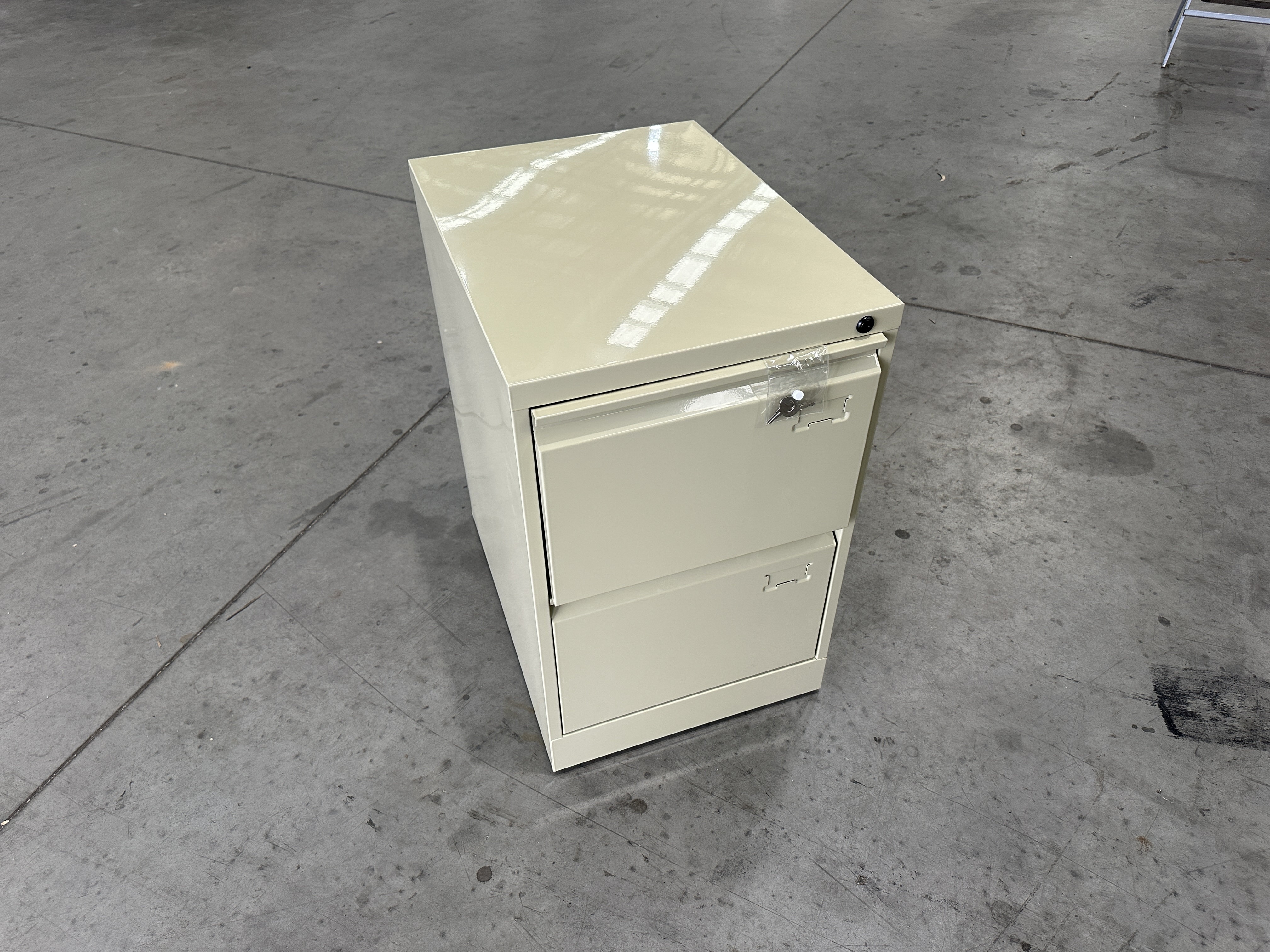 1 x Two Drawer Filing Cabinet