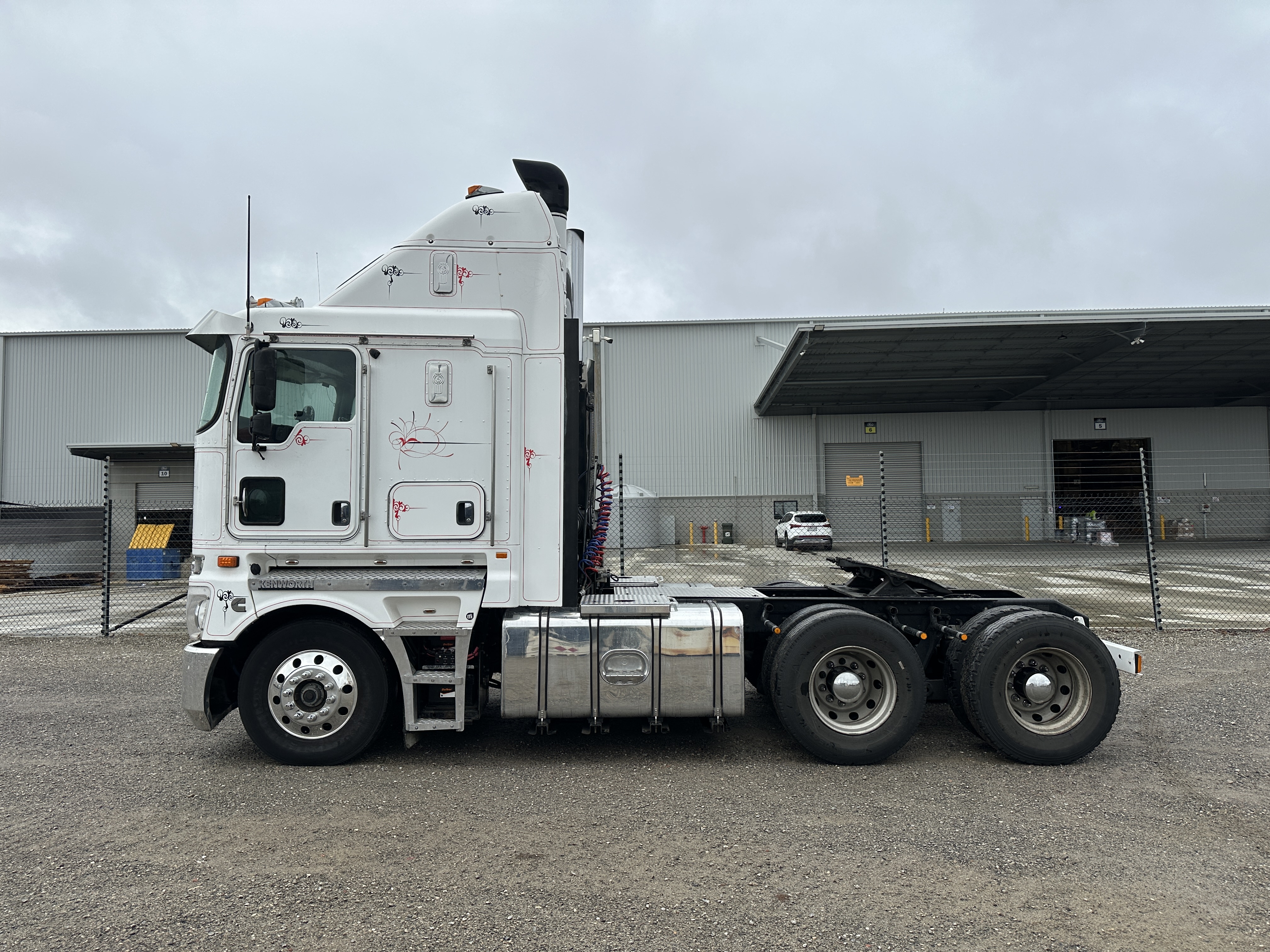 10 · 2012 Kenworth K200 Aerodyne 6x4 Prime Mover