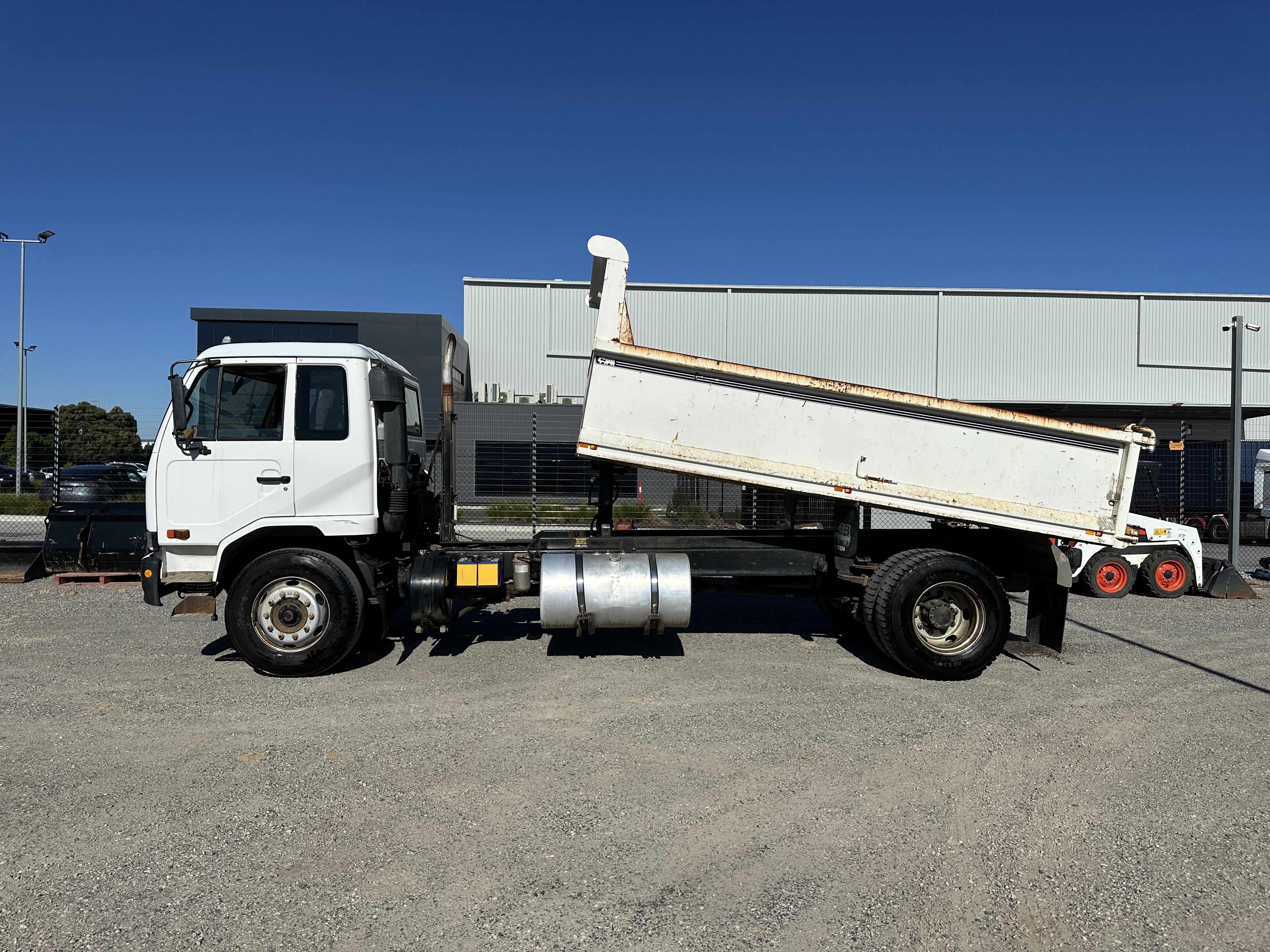 2006 UD PK245 4x2 Tipper