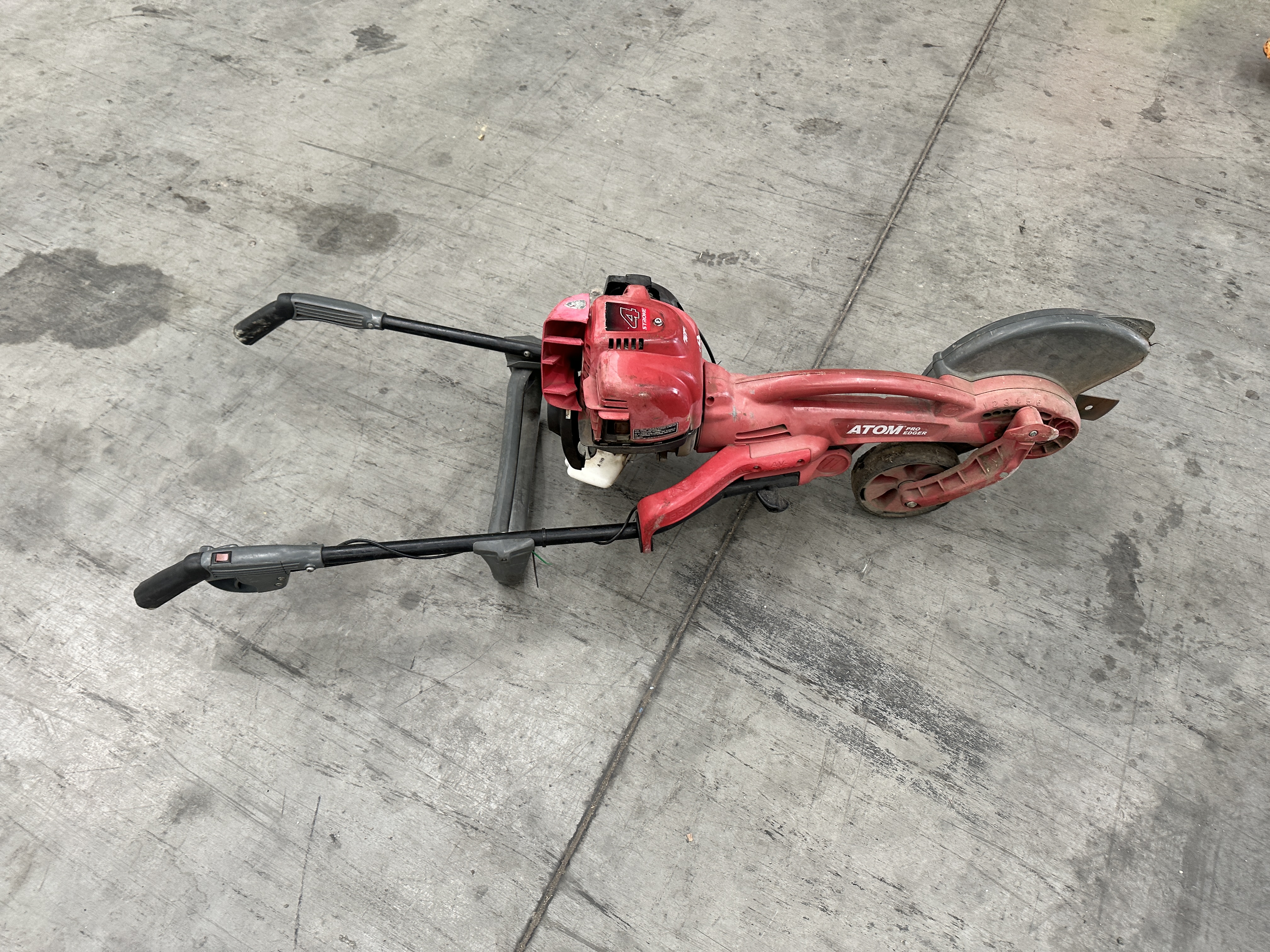 7 · 1 x Atom 561 Petrol Edger