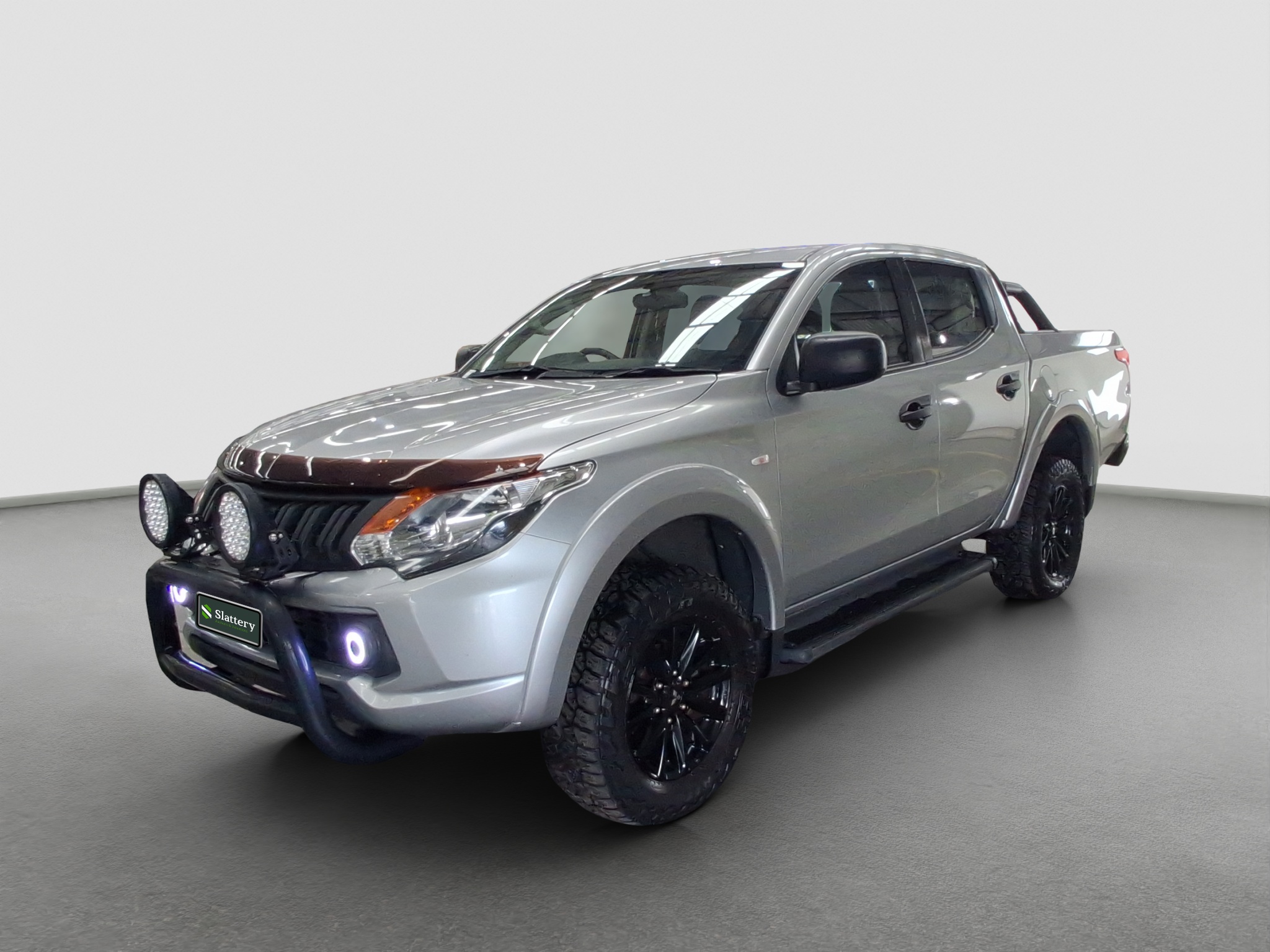 7 · 2017 Mitsubishi Triton 4x4 GLX+ Dual Cab T/Diesel (Manual)