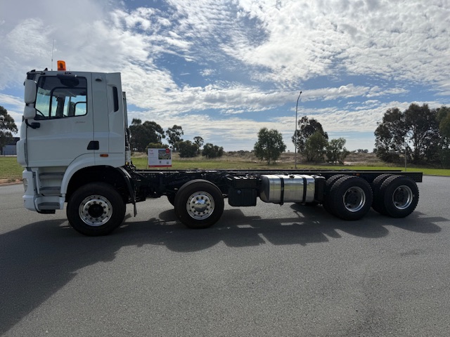 2023 DAF CF530 8x4 Cab Chassis
