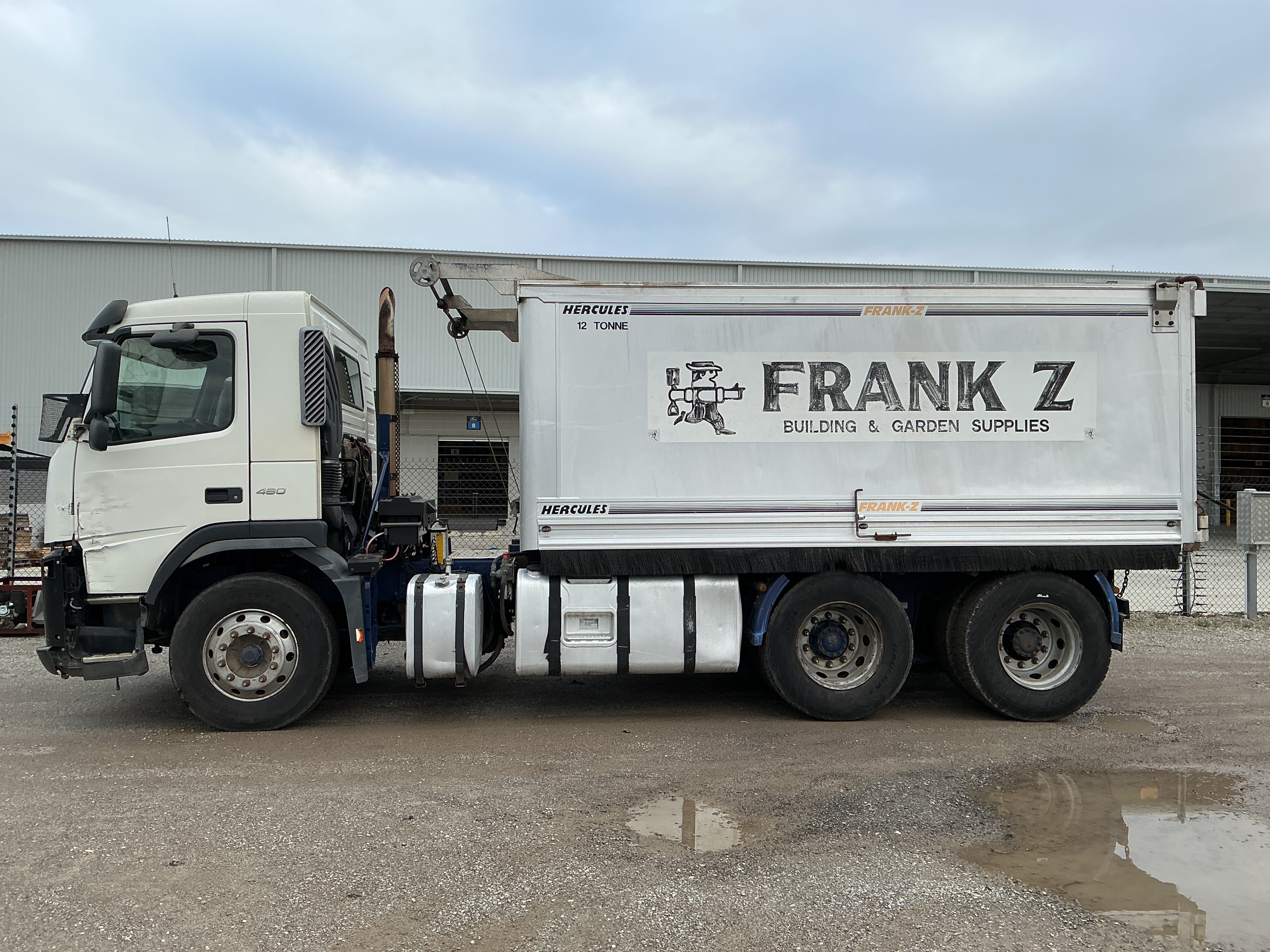 2009 Volvo FM480 6x4 Tipper