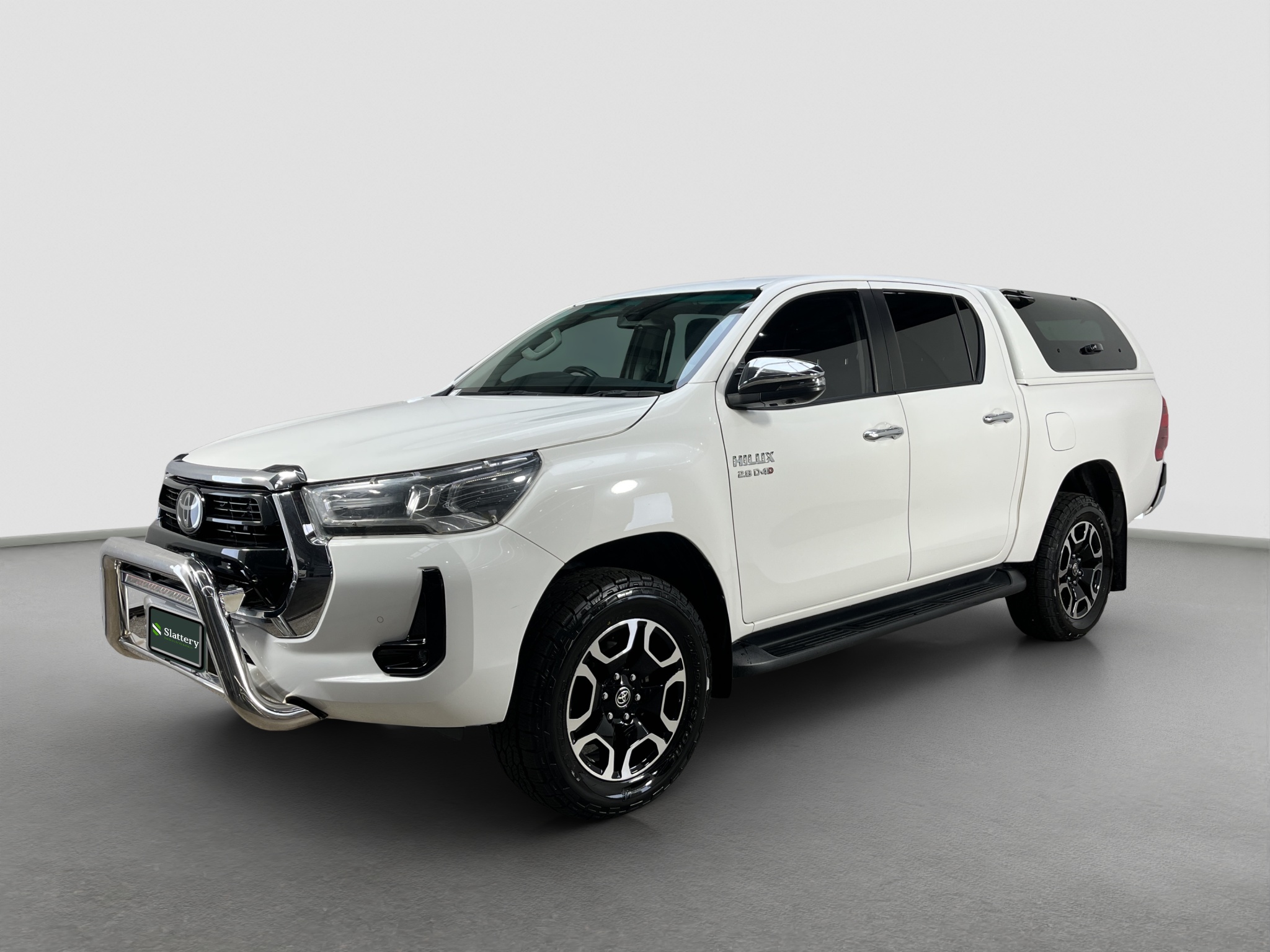 9 · 2023 Toyota Hilux 4x4 SR5 Dual Cab T/Diesel (Auto) (Ex Lease)