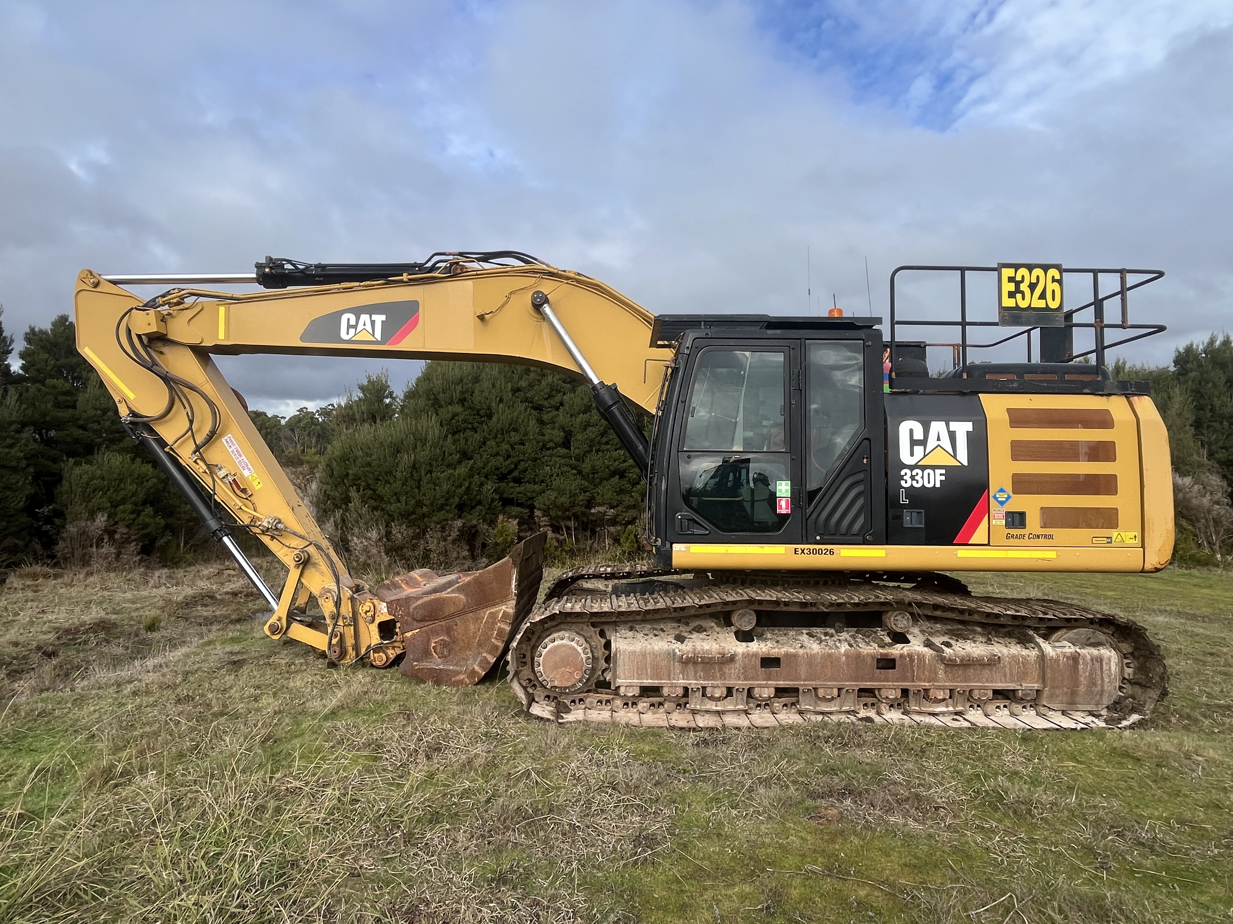 2017 Caterpillar 330FL Steel Tracked Hydraulic Excavator **Located Tasmania**