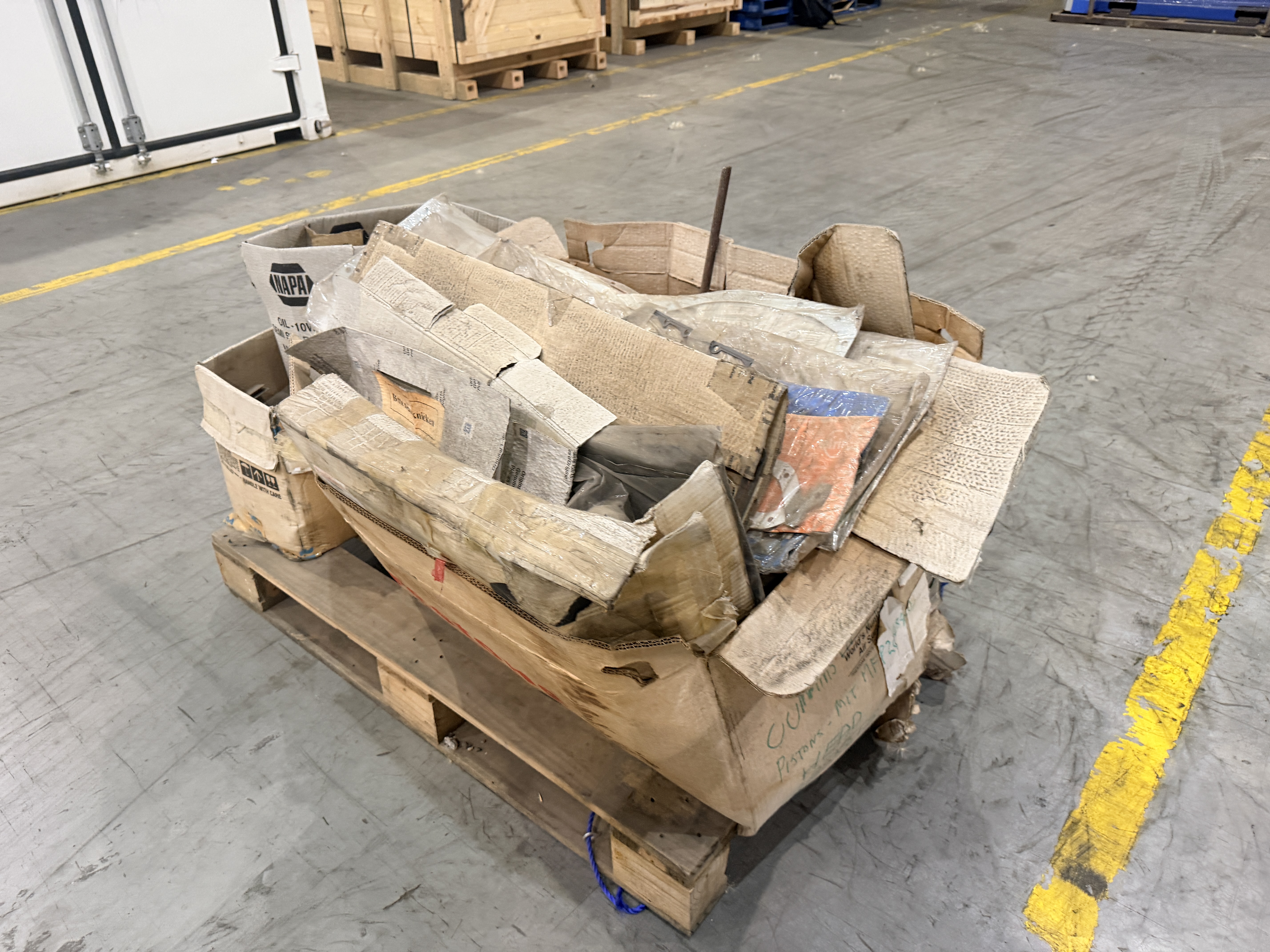 Pallet of Assorted Engine & Cooling System Gaskets for Bus & Truck
