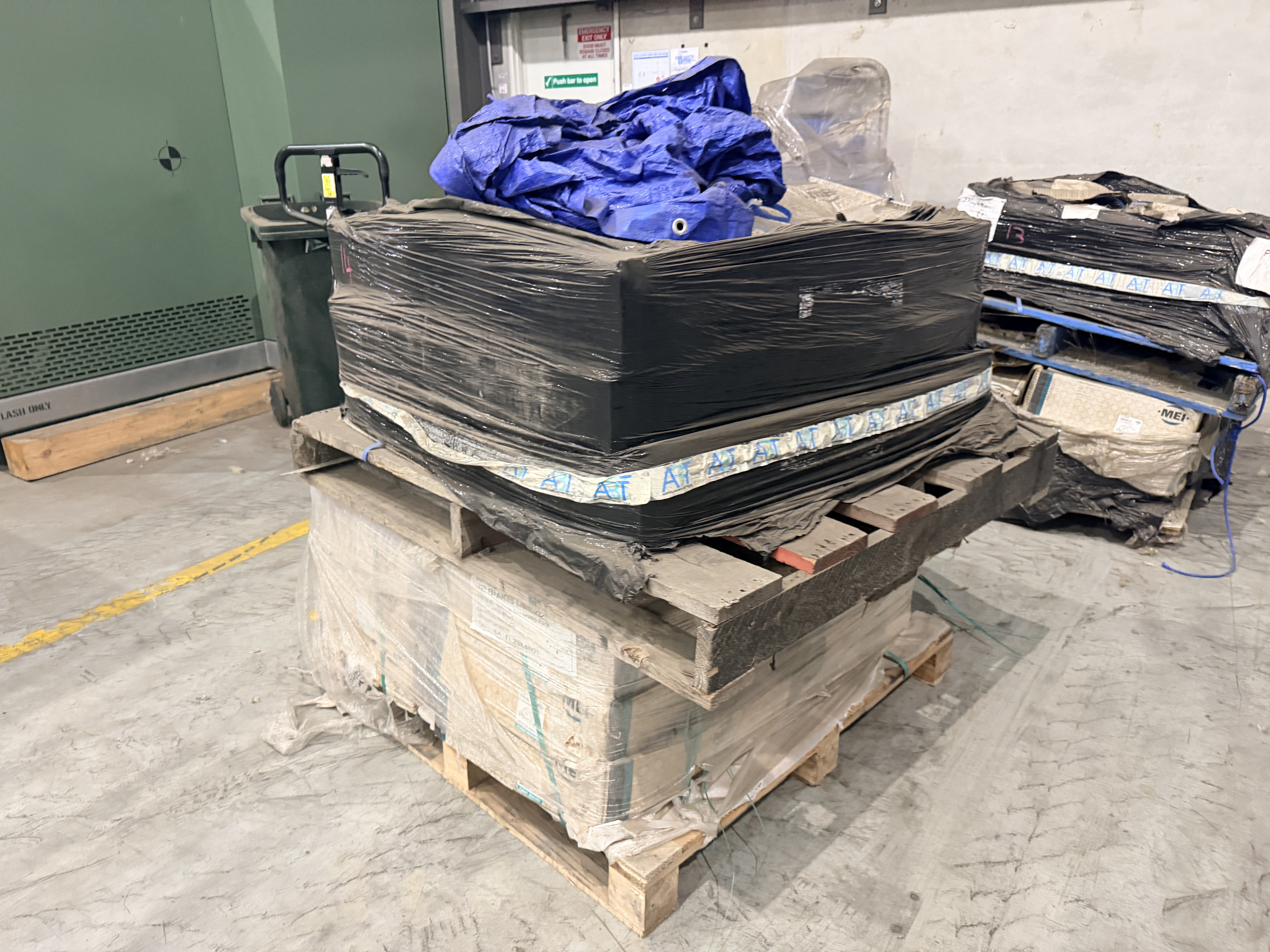 Pallet of CDI/Scania Radial Brake Calipers R/H x 12