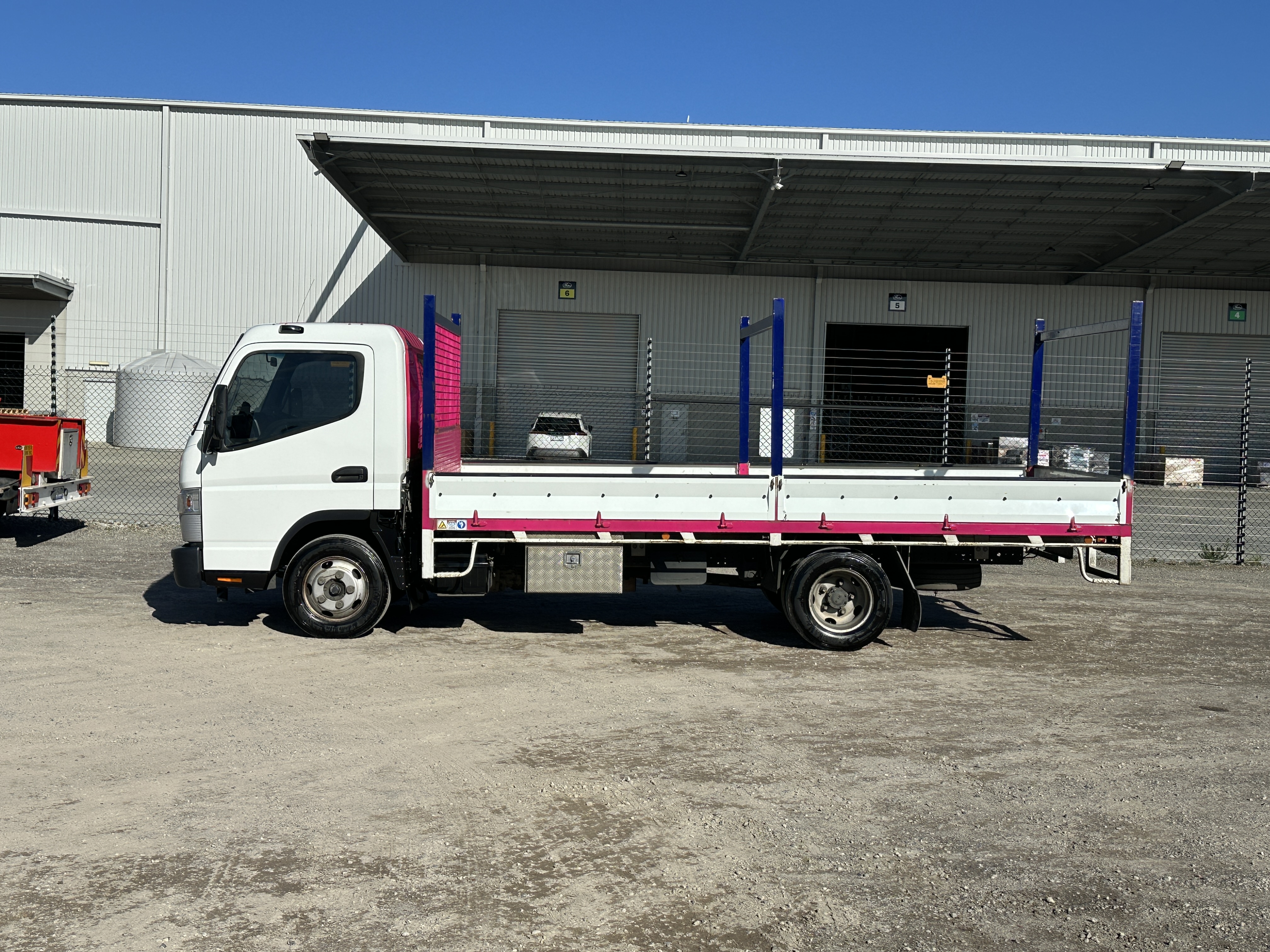 2021 Mitsubishi Fuso Canter 4x2 Tray Truck