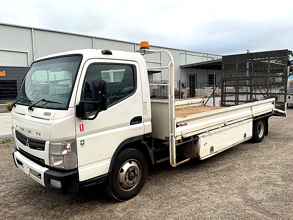 2012 FUSO CANTER 918 4x2 Beavertail