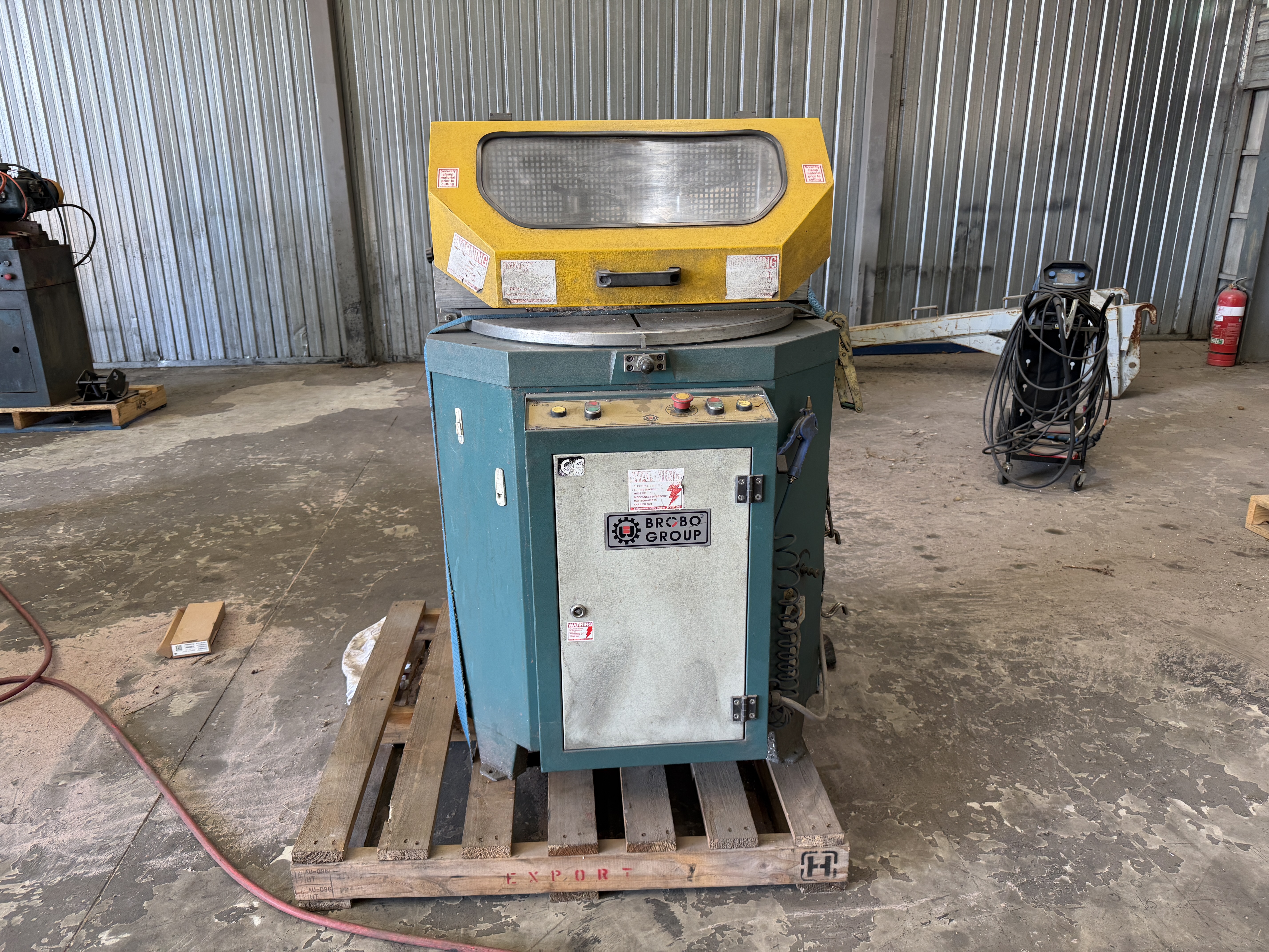 8 · Brobo WaldronMetal Cutoff Saw 415V with Cover