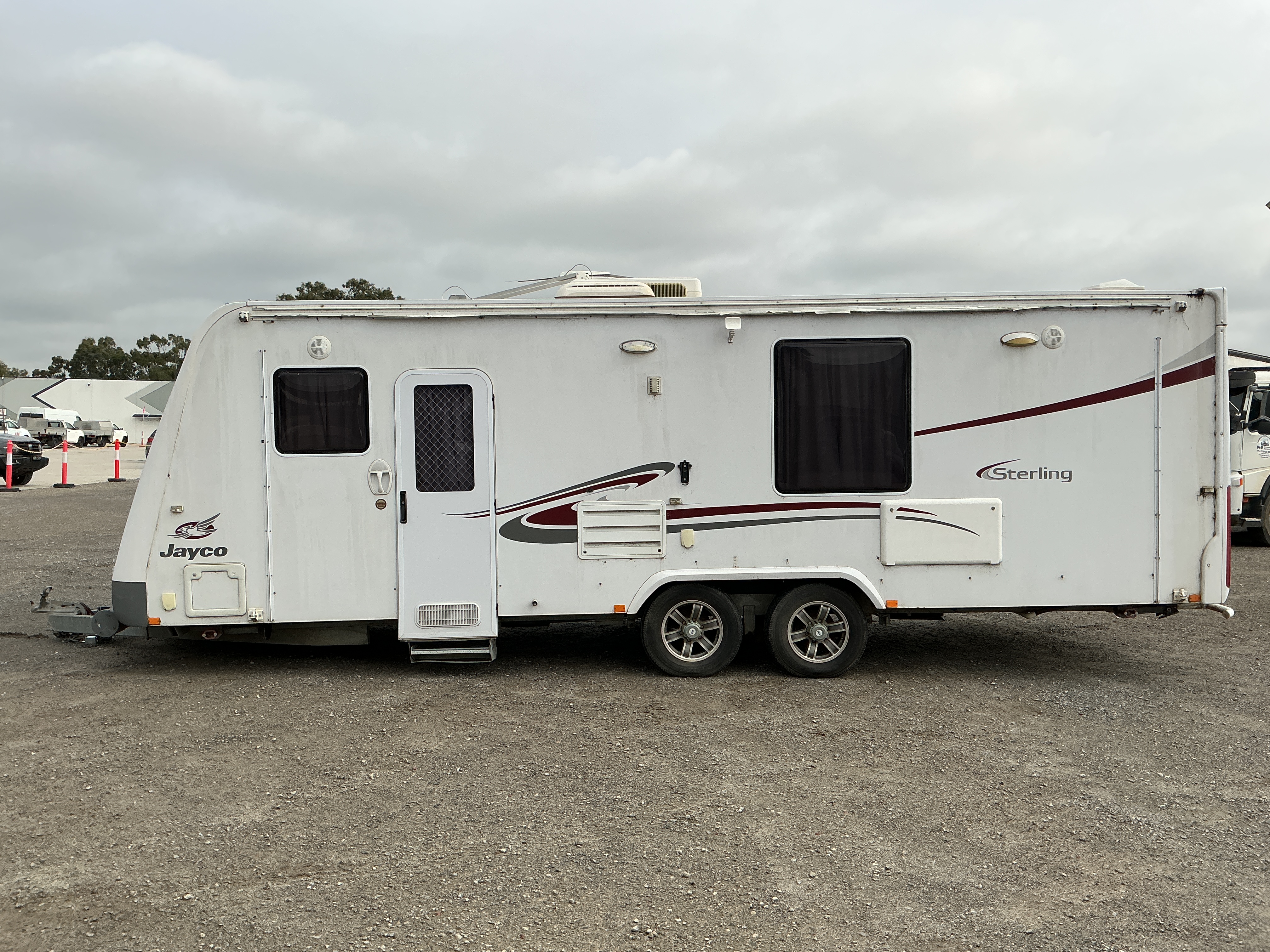 2011 Jayco Sterling 24.75-2 Tandem Axle Caravan