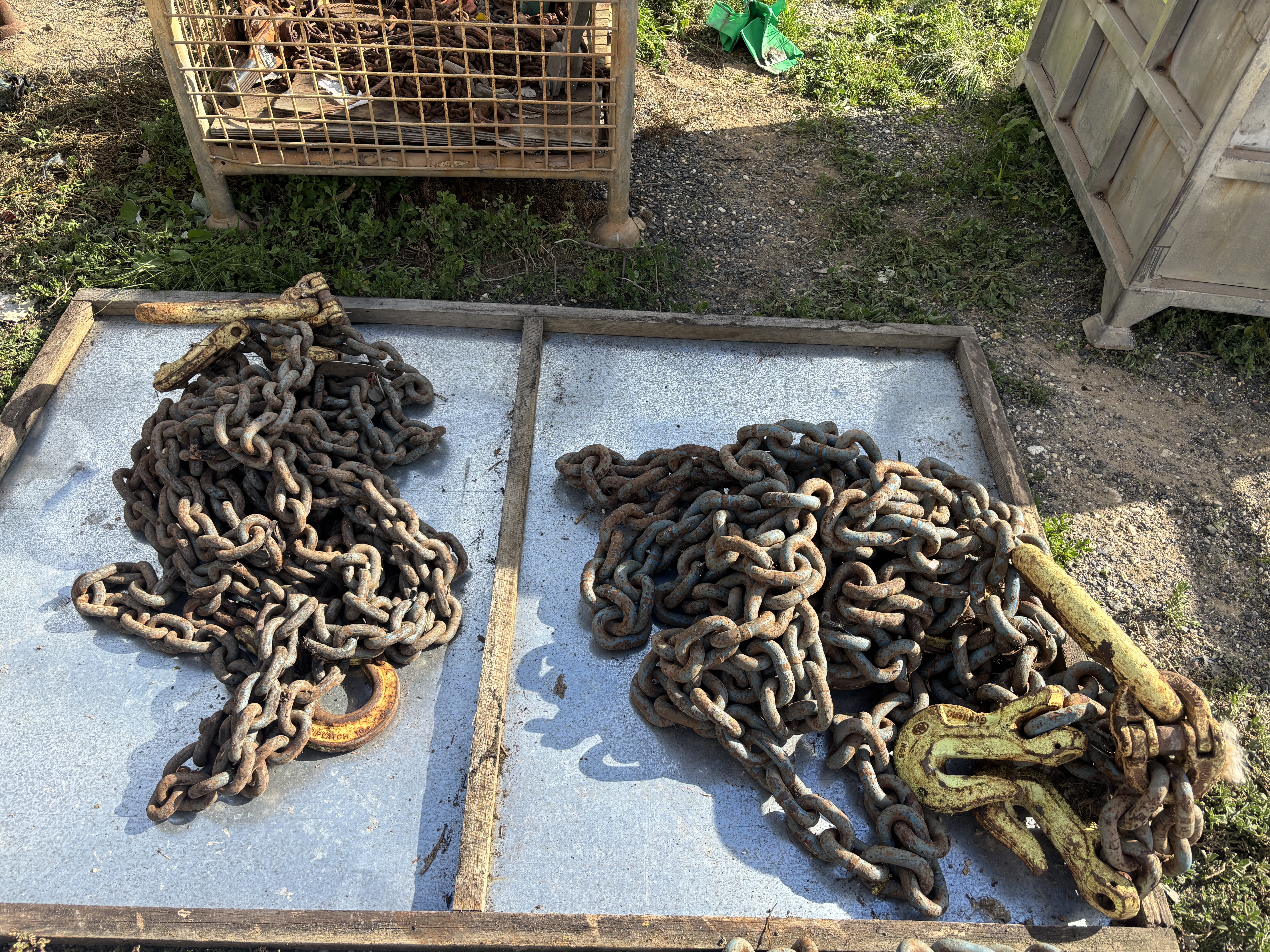 11 · 2 X Large Lifting Chains