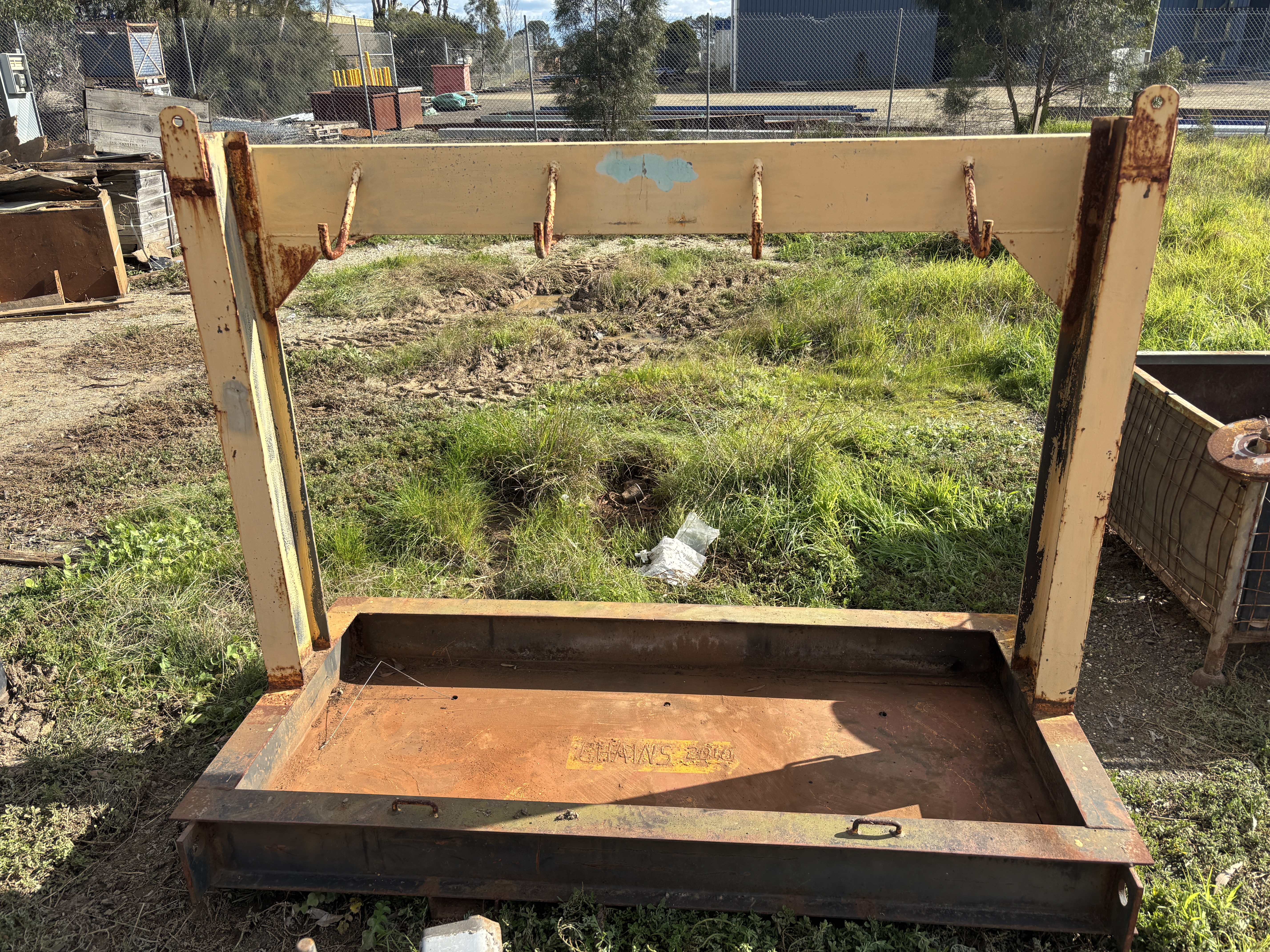 16 · 1 X Large Lifting Cradle