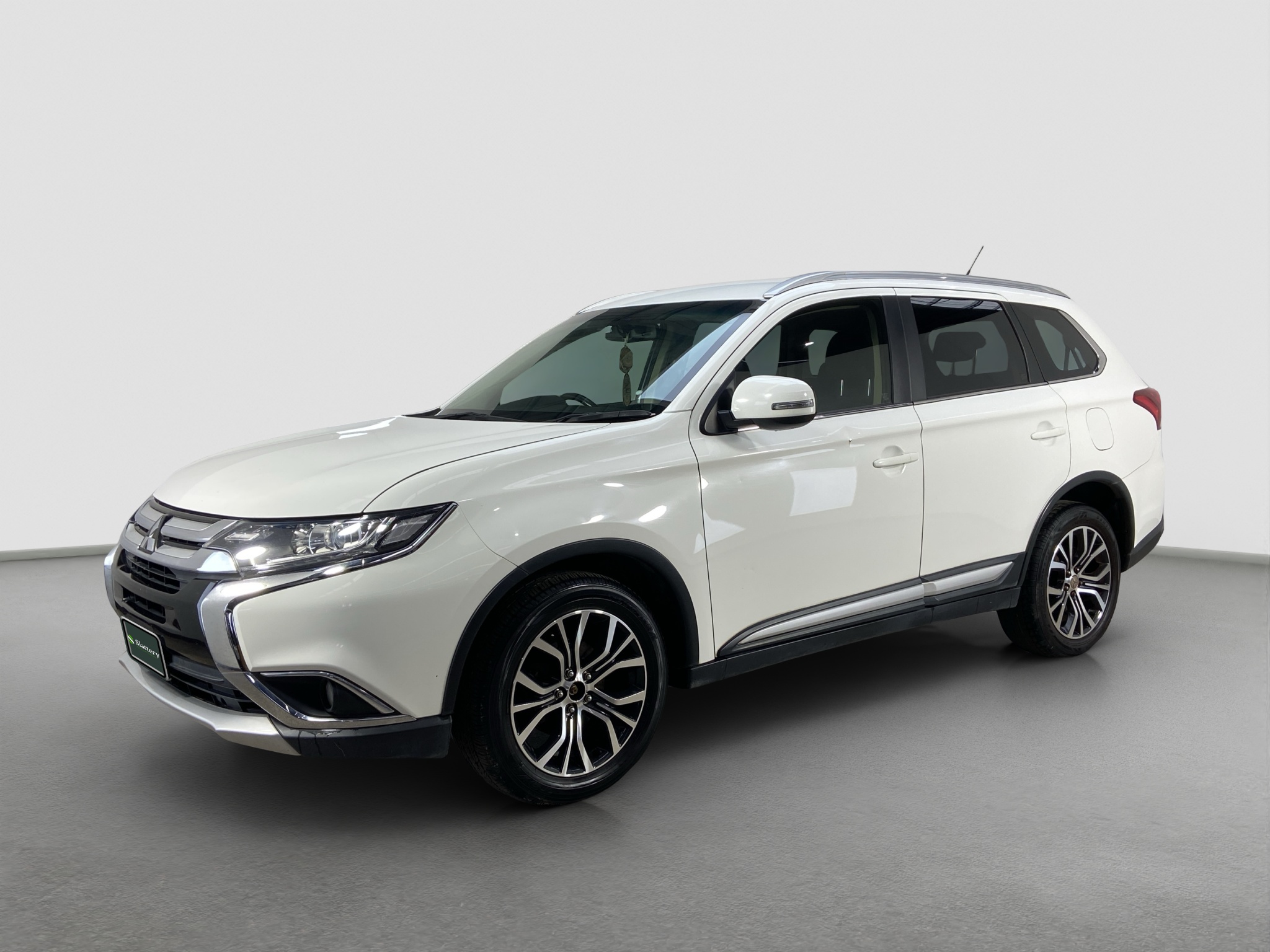 5 · 2015 Mitsubishi Outlander AWD XLS SUV T/Diesel (Auto)