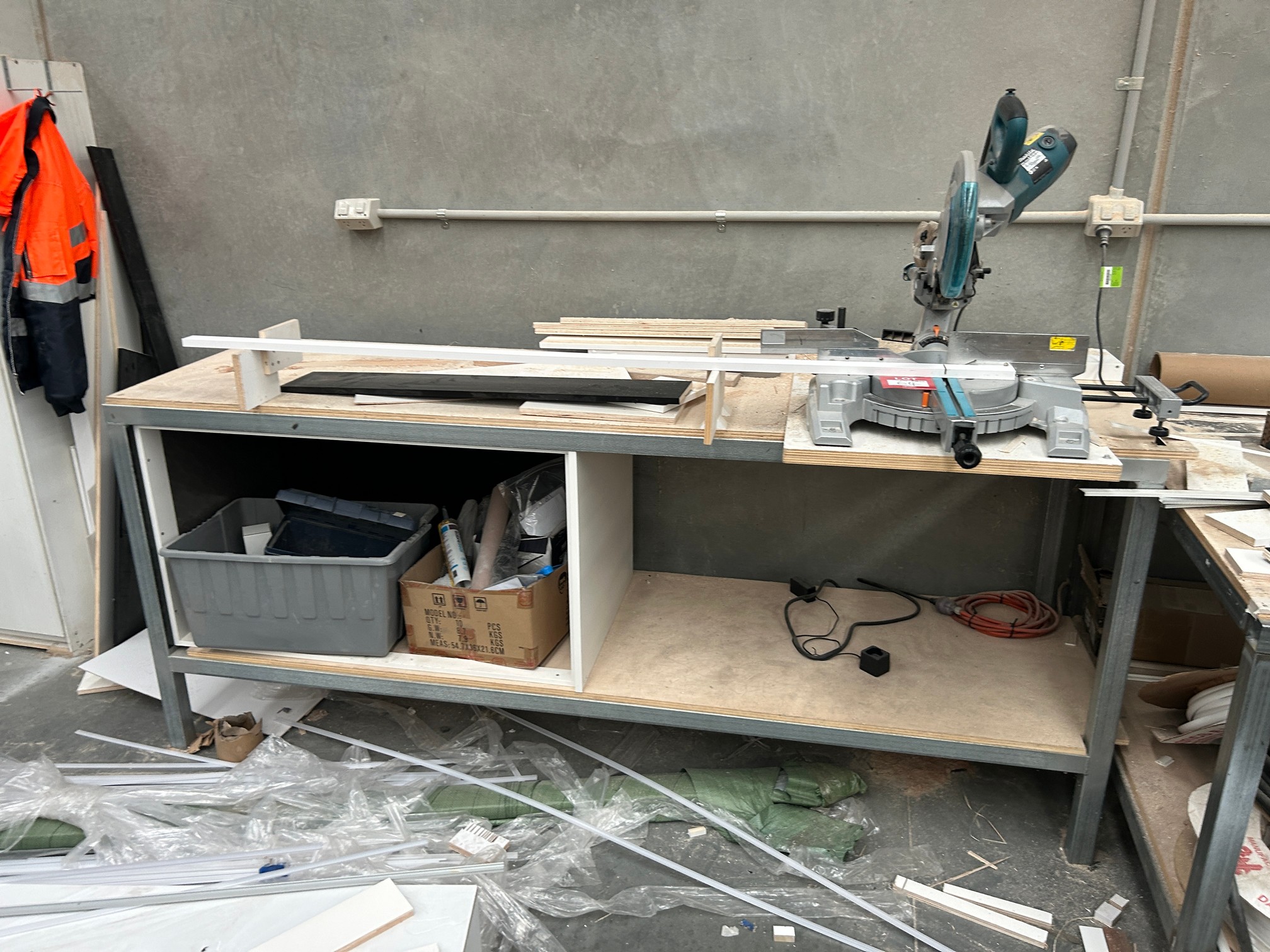 Slide Compound Mitre Saw
