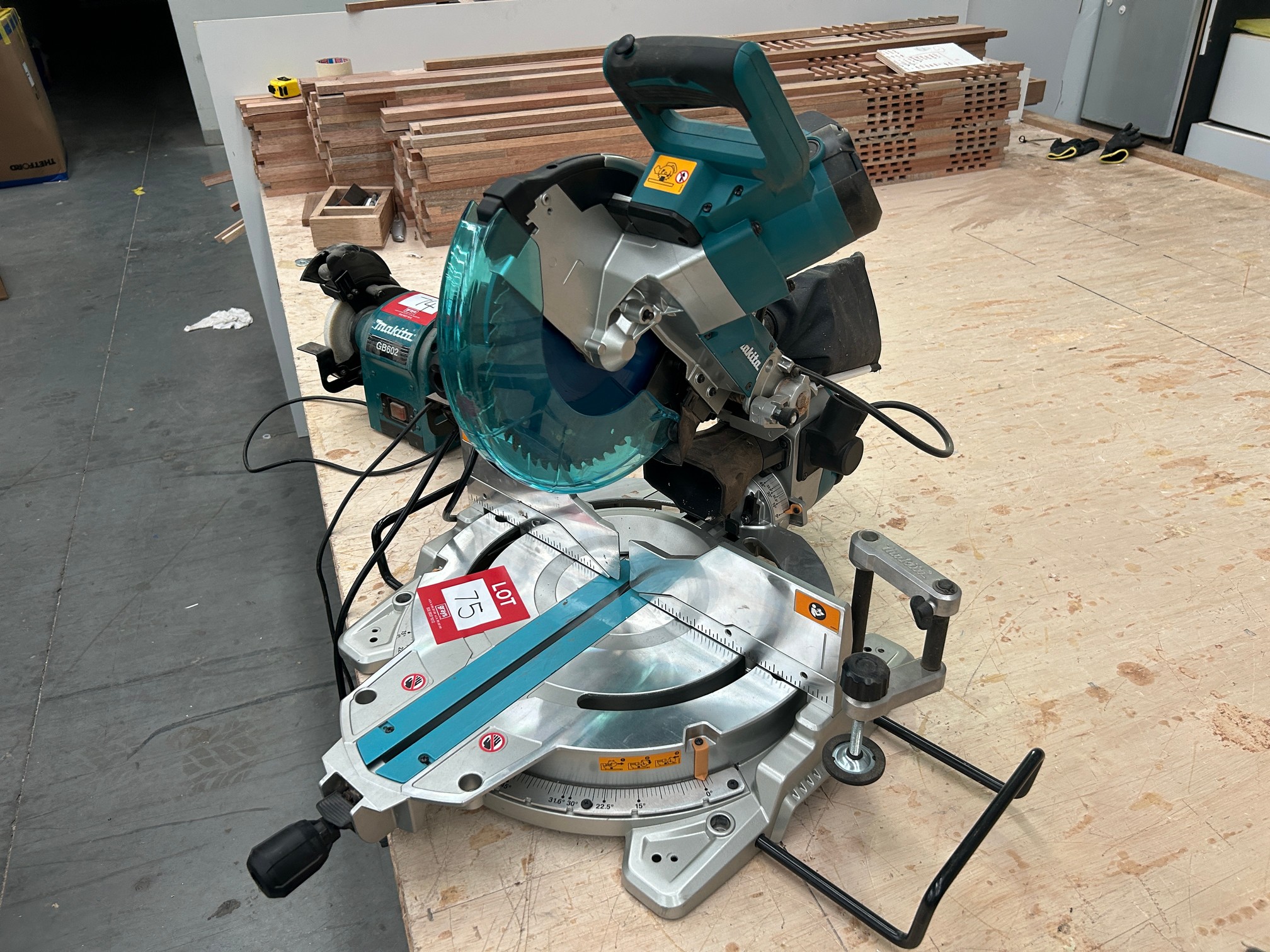 Slide Compound Mitre Saw