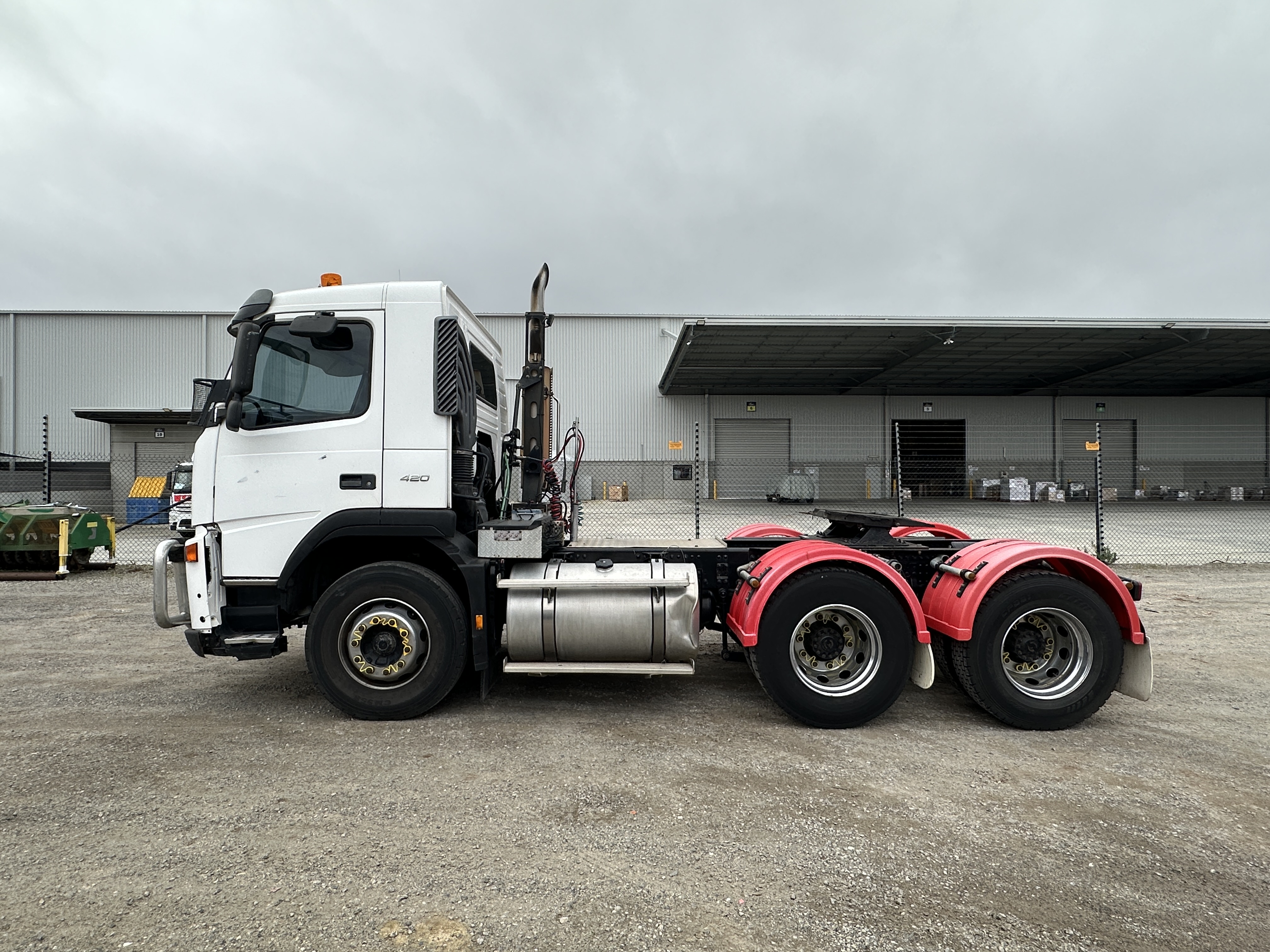 2003 Volvo FM 420 6x4 Prime Mover