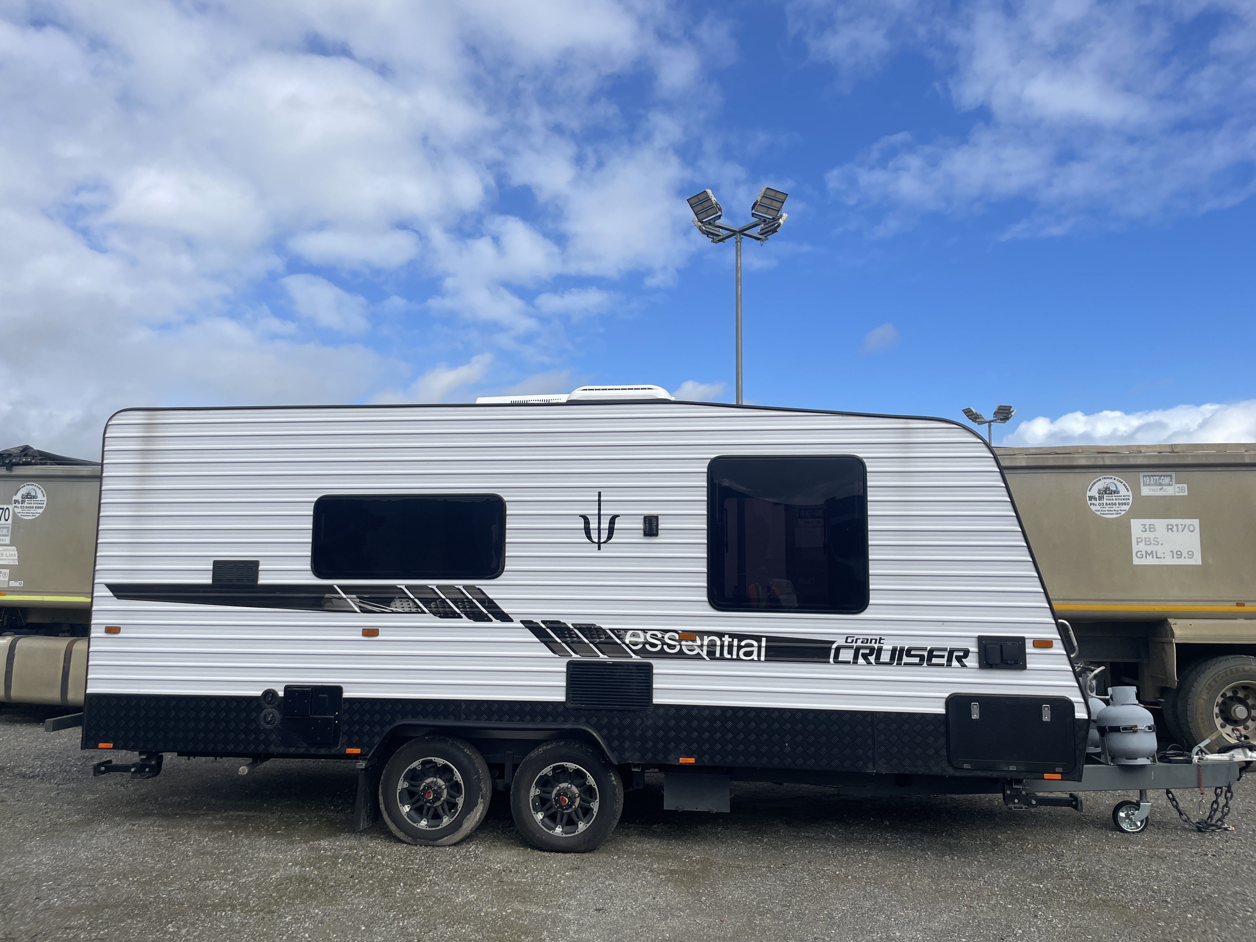 2023 Essential Grant Cruiser V3 Caravan