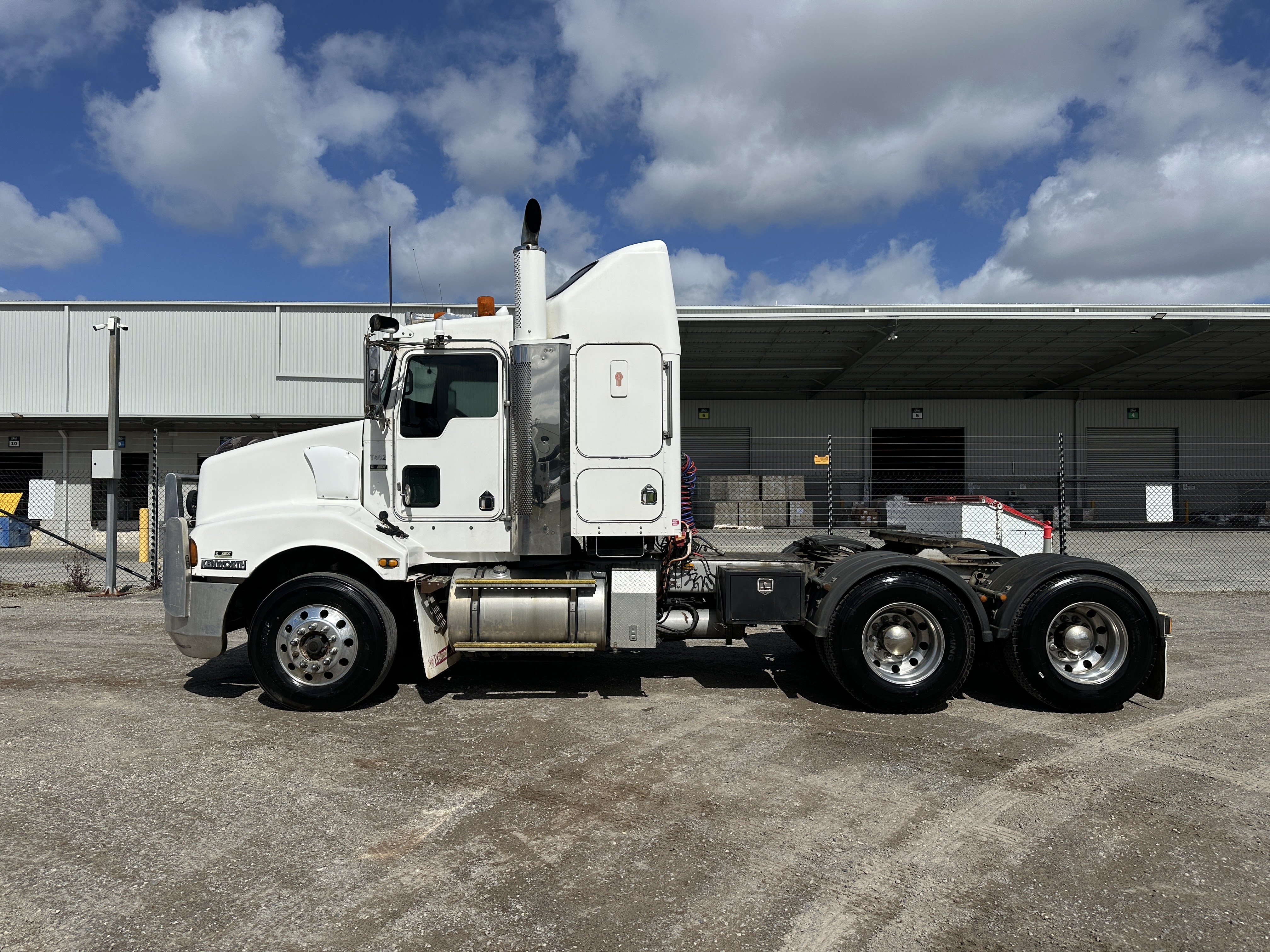 2010 Kenworth T402 6x4 Prime Mover