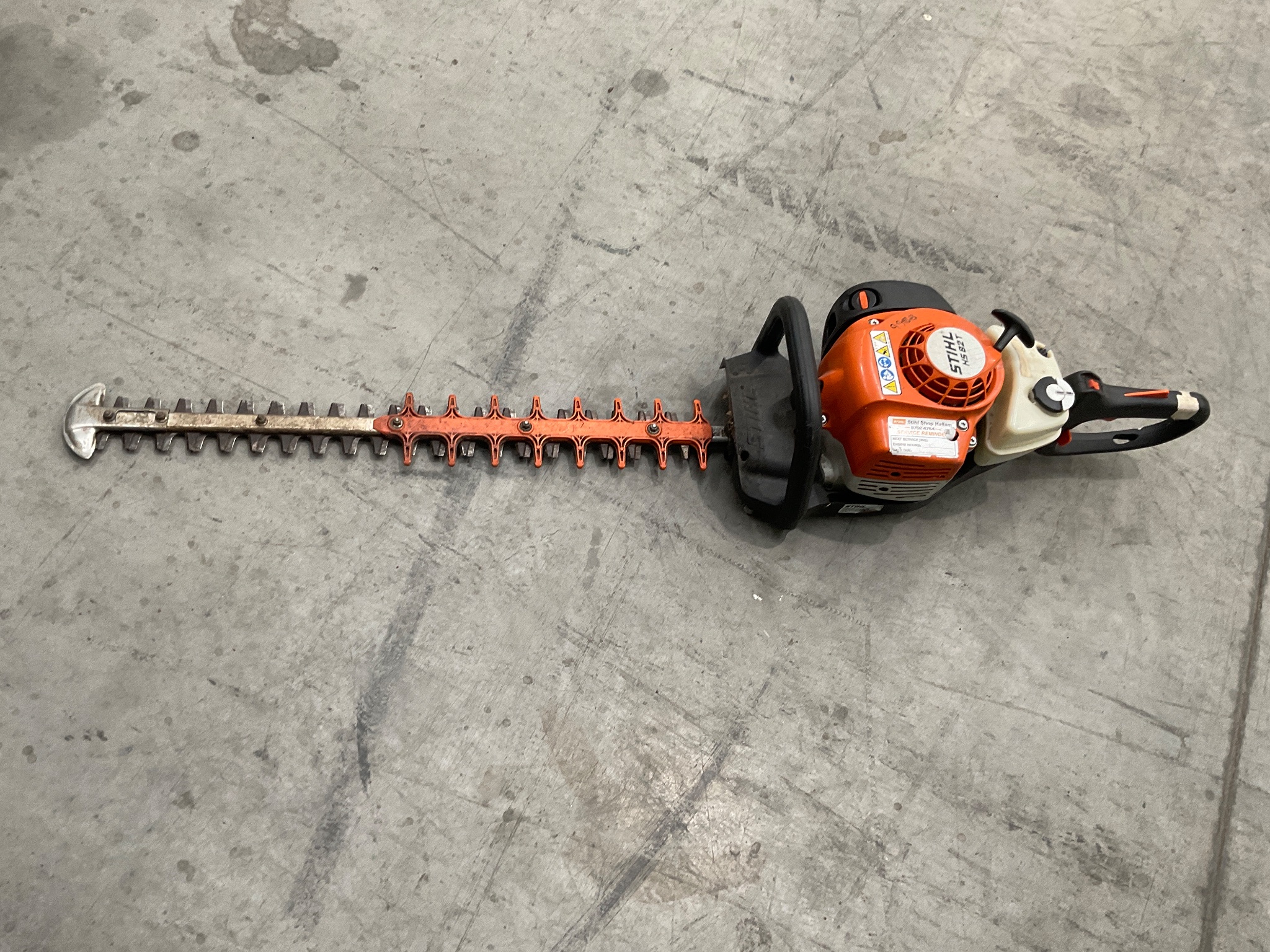 Petrol-powered Hedge Trimmer With Double-sided Cutting Blade. (Council Asset)