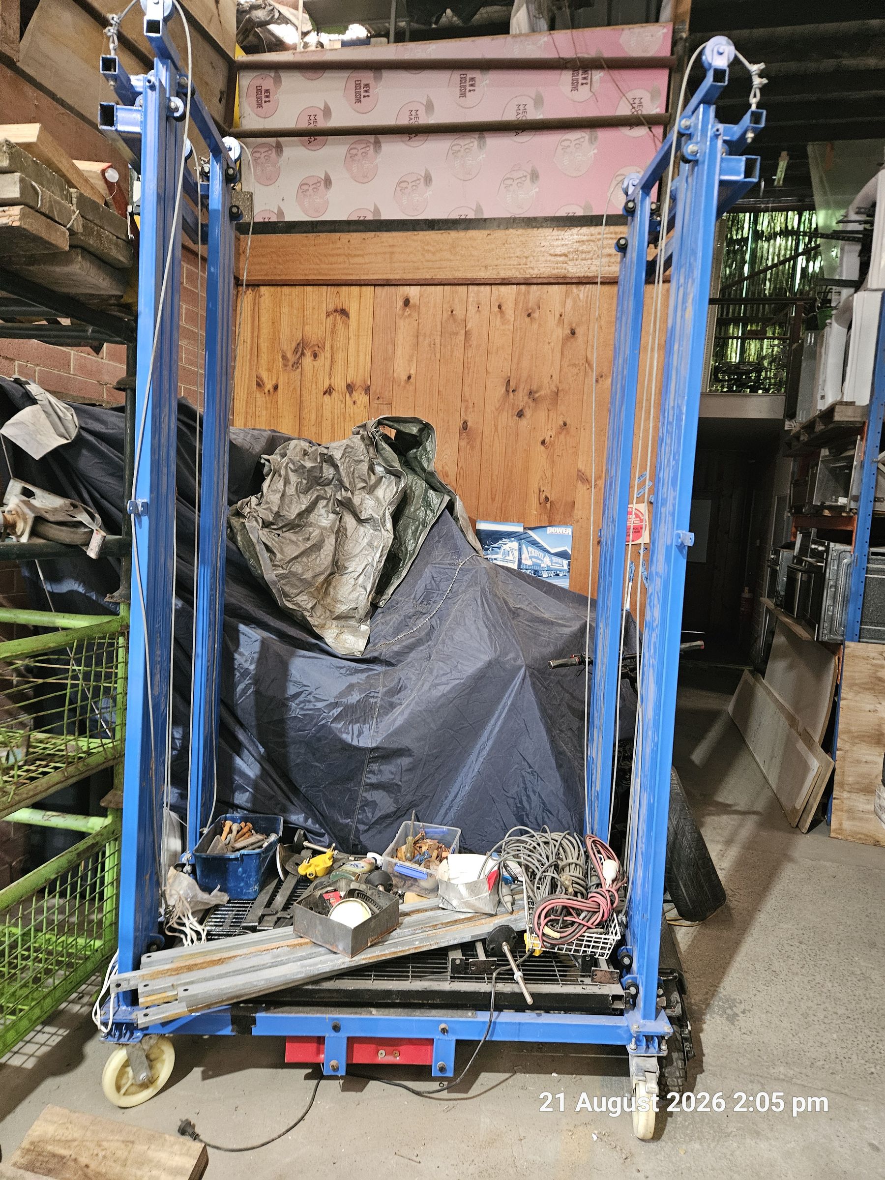 15 · 1 X Mobile Electric Lifting Platform inc Contents