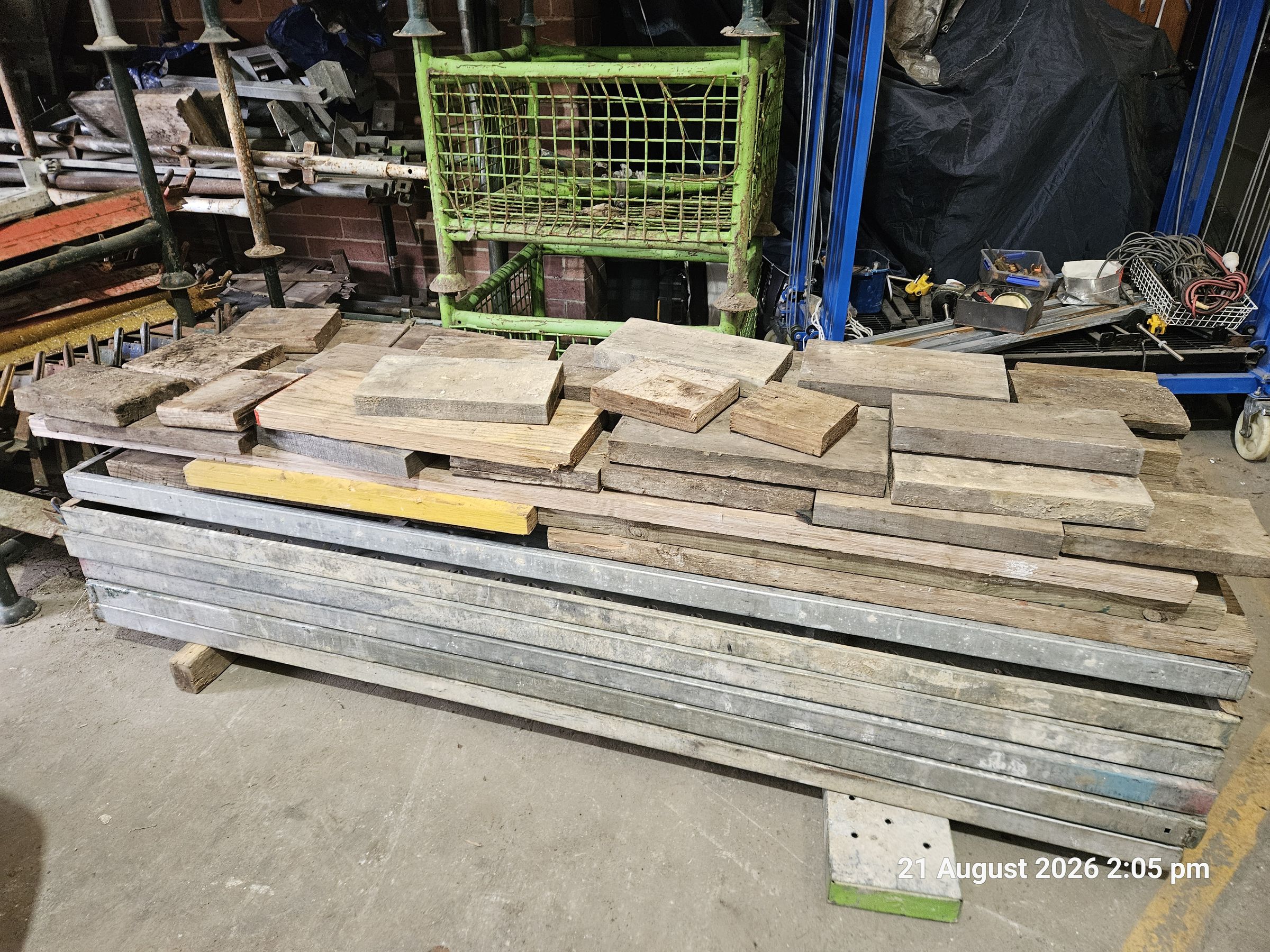 8 · Approx 24 X Scaffolding Planks inc Mixed Timbers