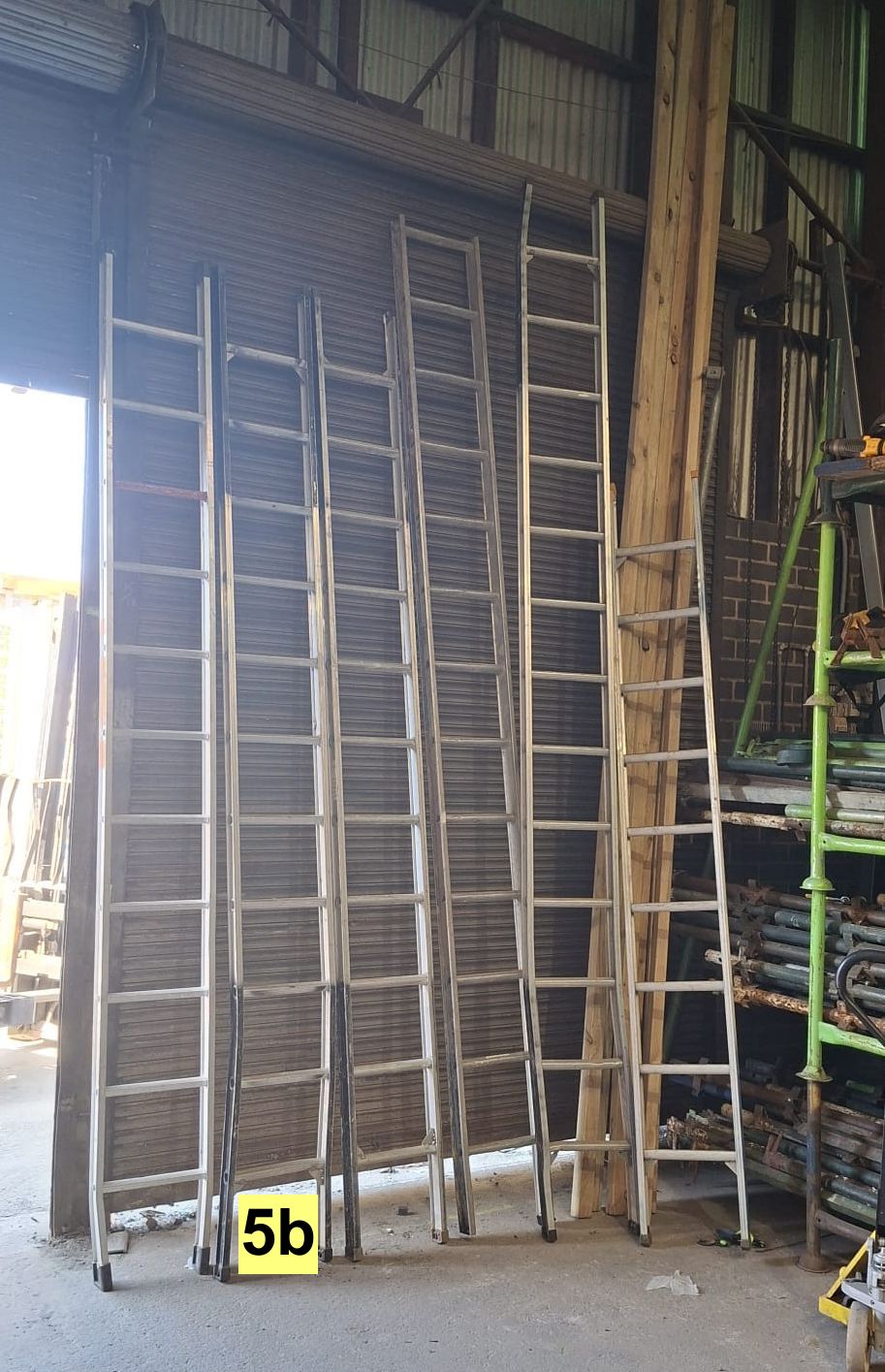 1 X Aluminium Step Ladder (05B)