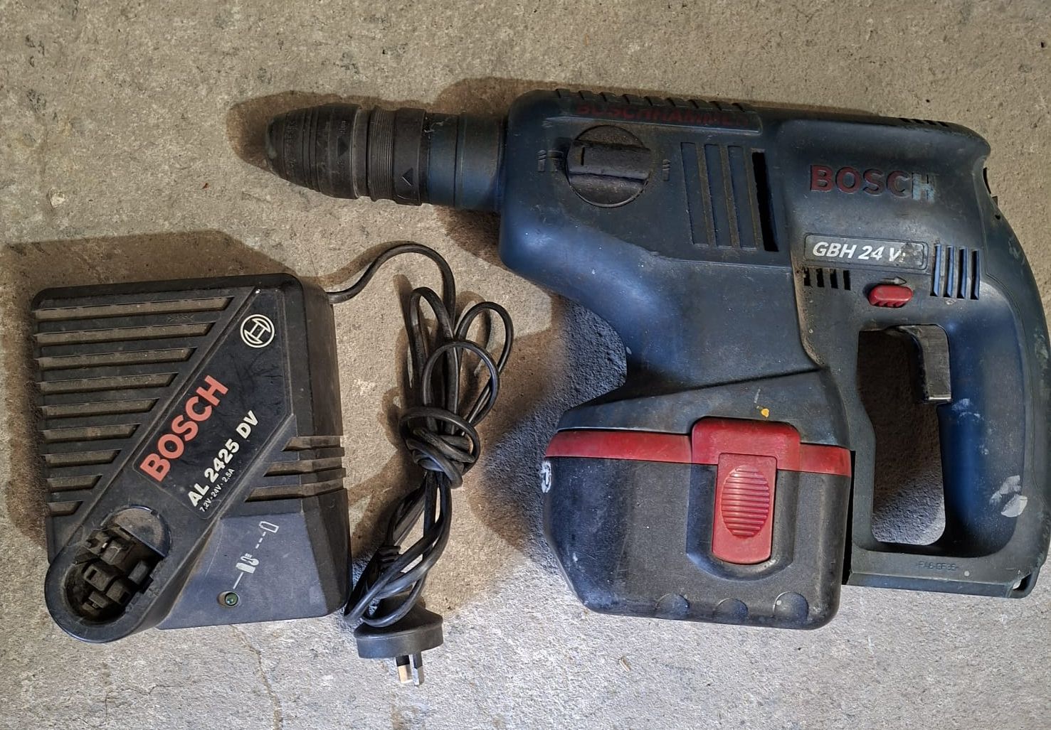 1 · 1 X Bosch GBH24 V Rotary Hammer Drill inc Battery & Charger