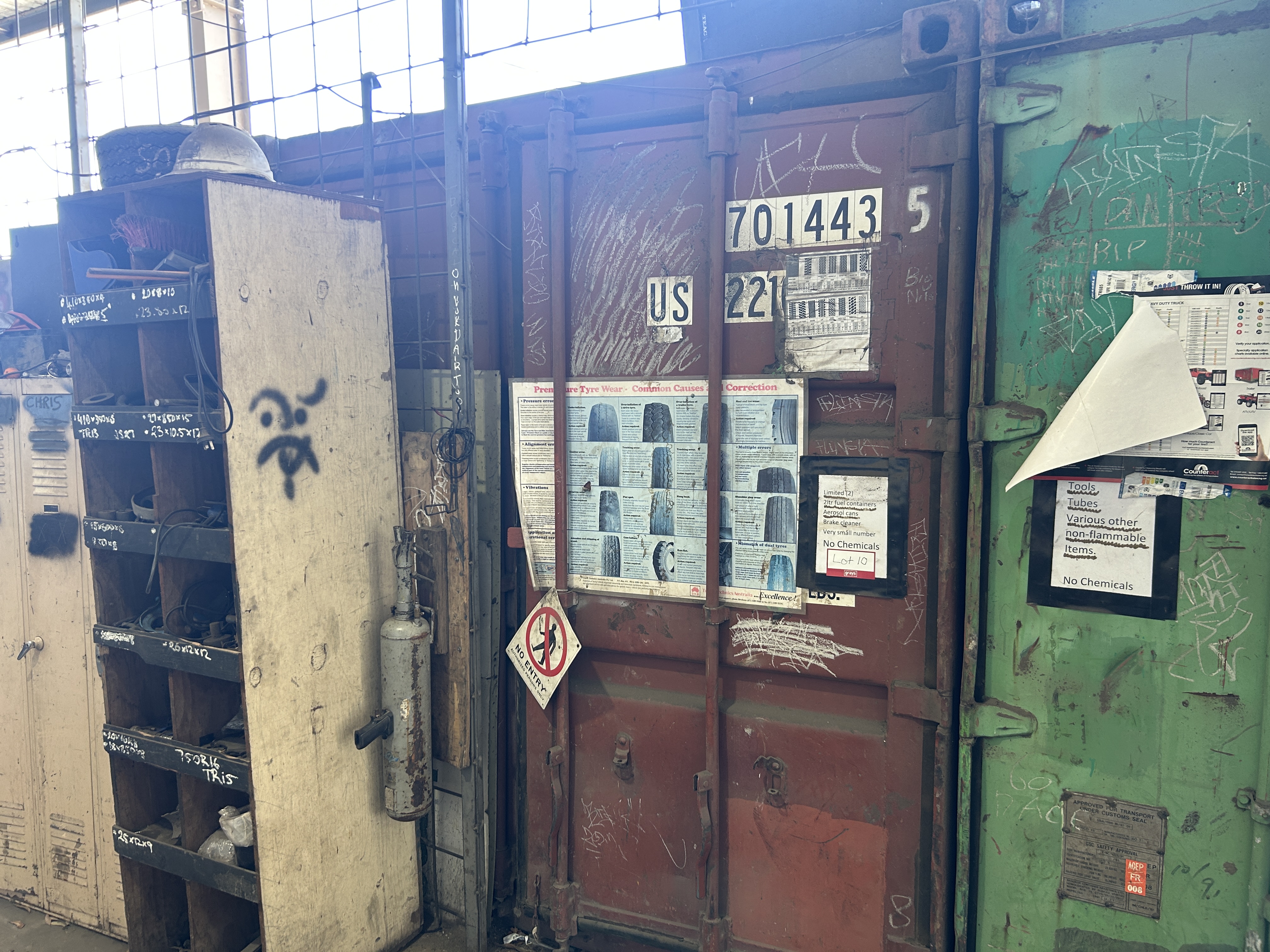 10 · 20ft Shipping Container