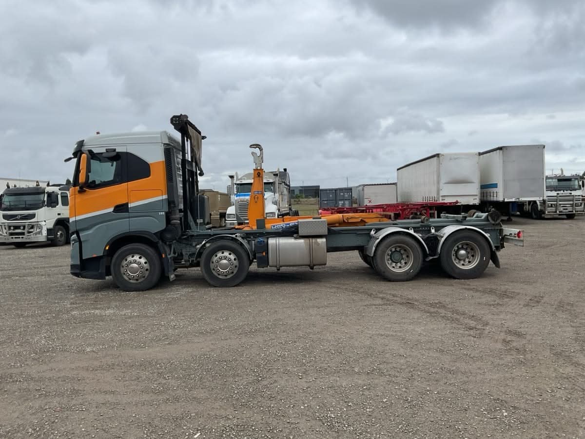 2023 Iveco Magirus 8x4 Hook Bin Truck