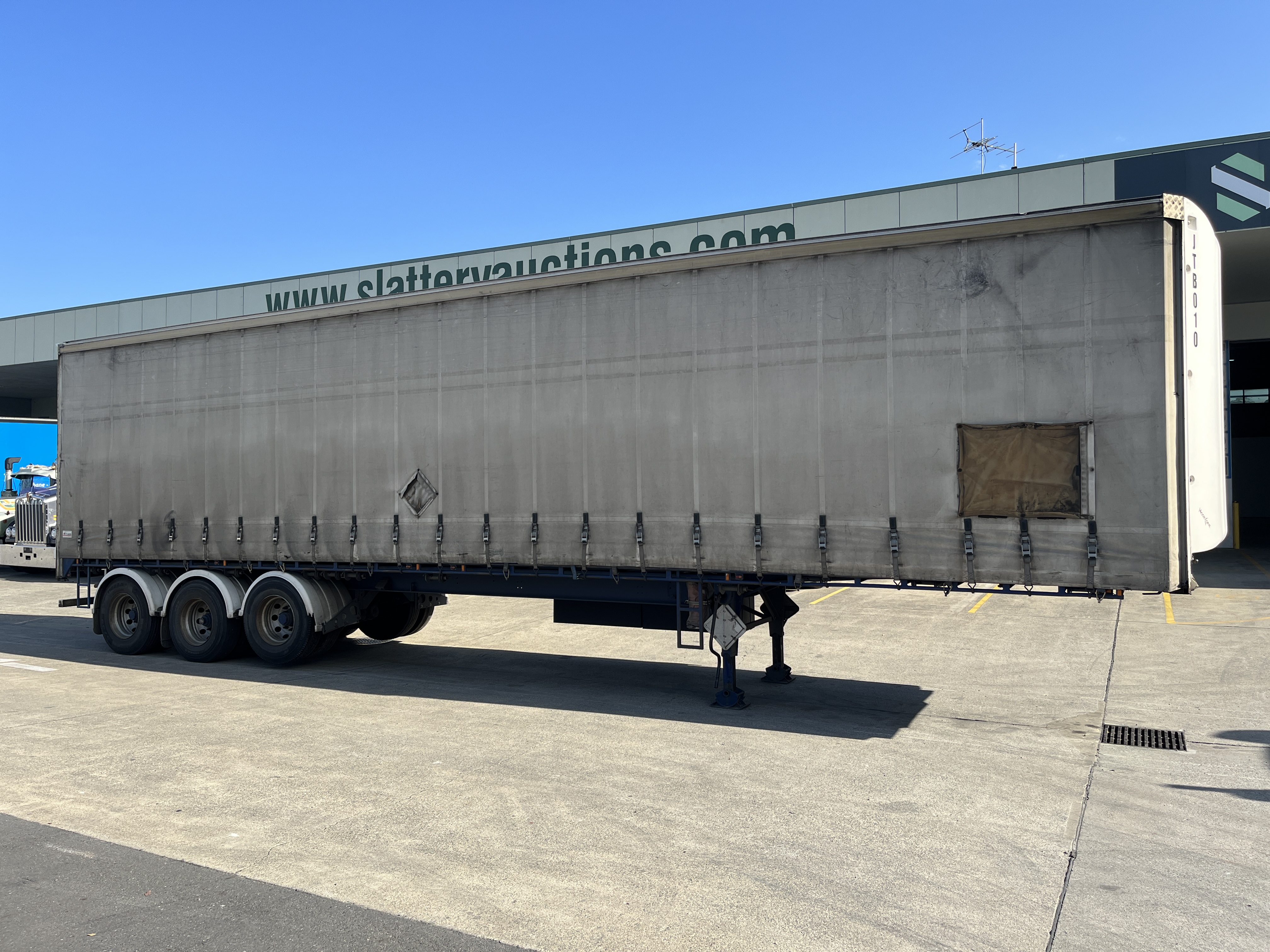CIRCA 2022 ST3 Tri Axle B Trailer