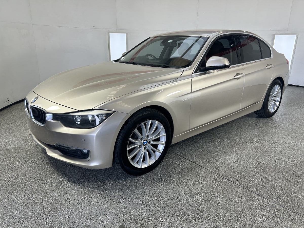2013 BMW 3 Series 328i Petrol