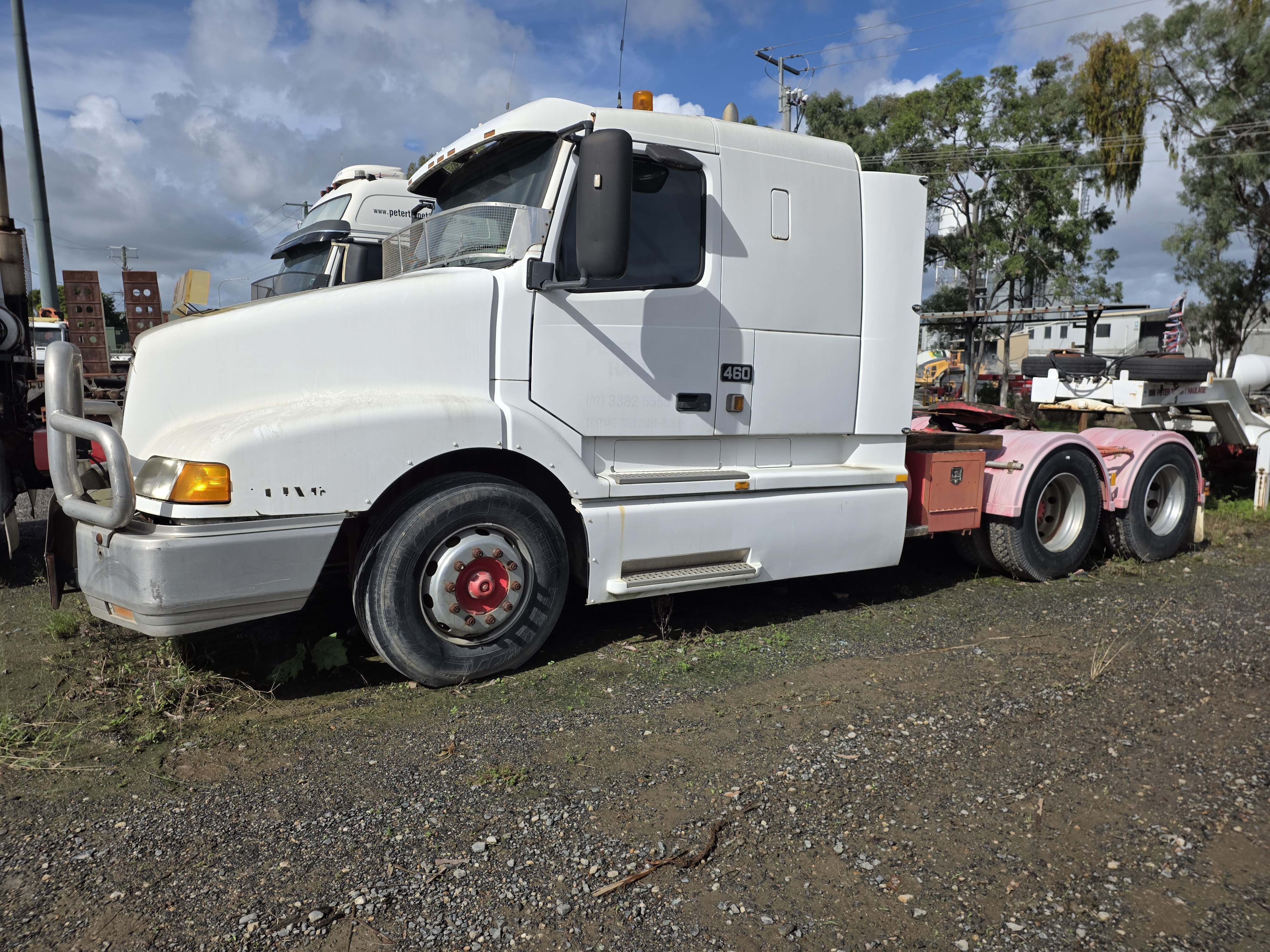 1999 Volvo NH12 6x4 Prime Mover