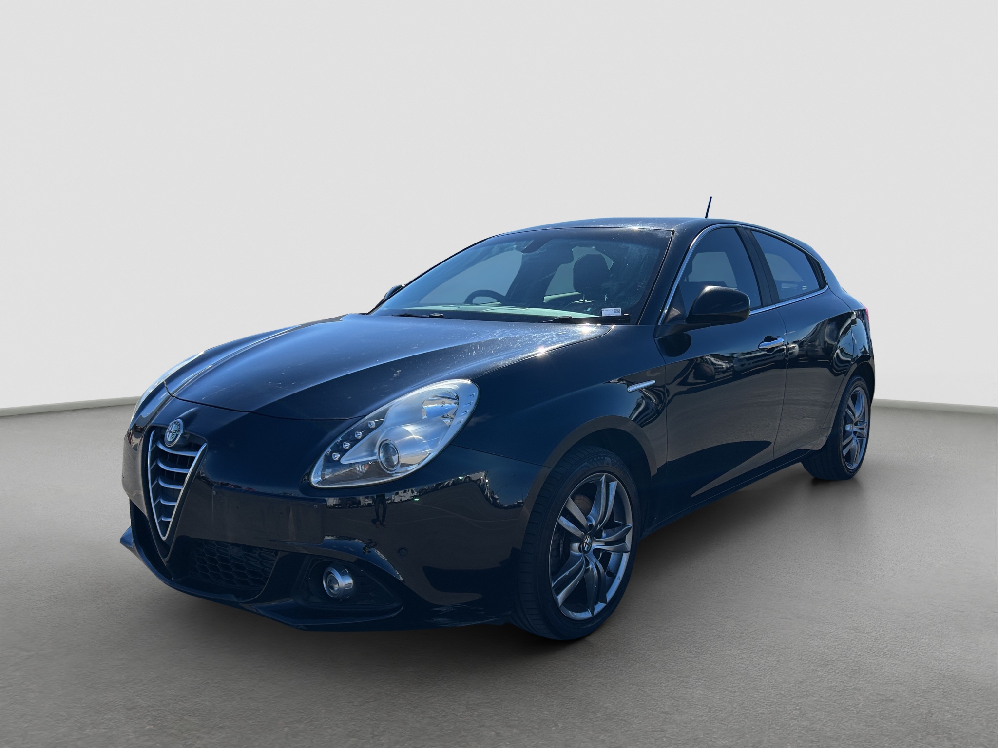 19 · 2014 Alfa Romeo Giulietta Distinctive Petrol