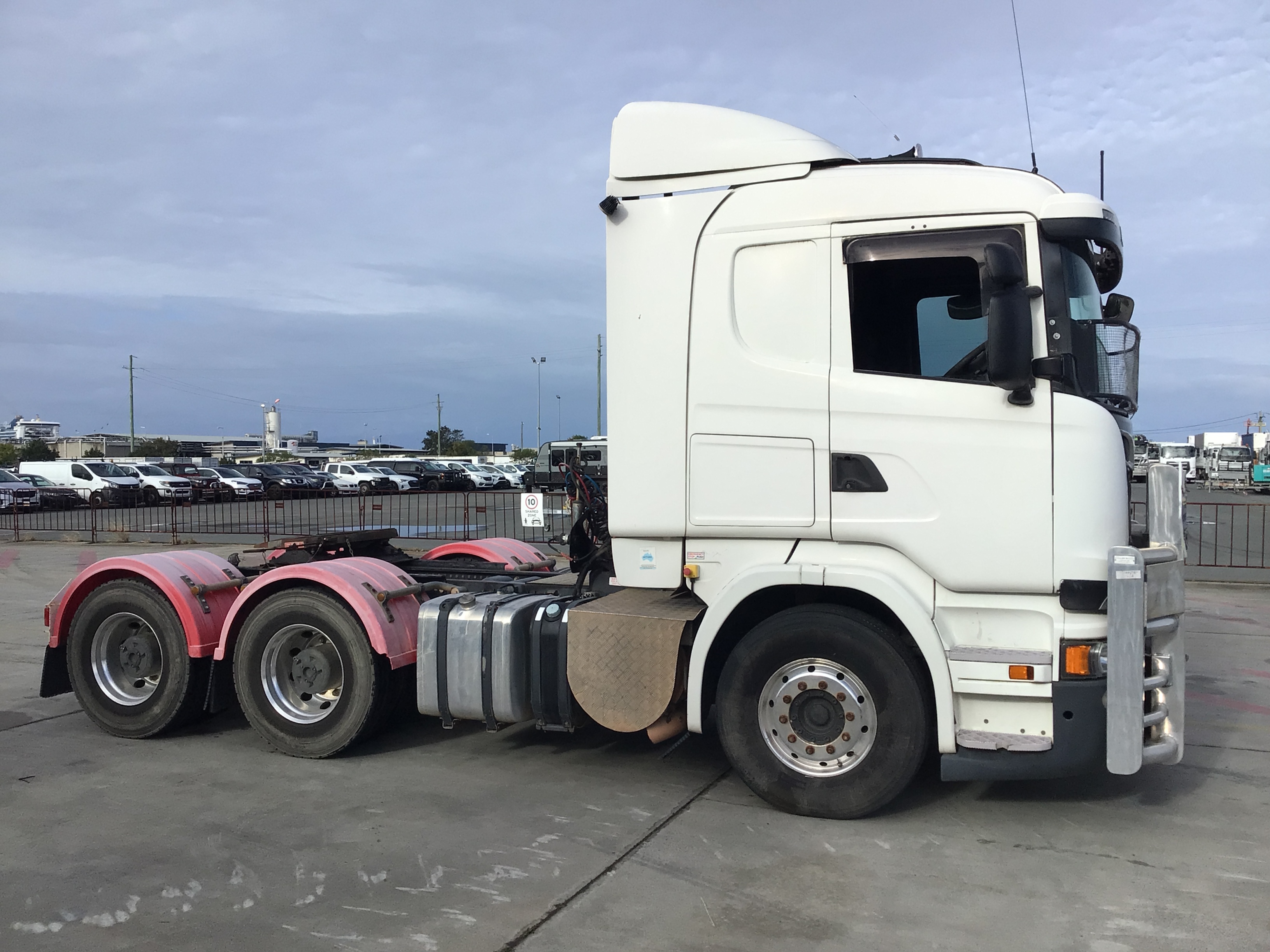 16 · 2017 Scania R560 6x4 Prime Mover