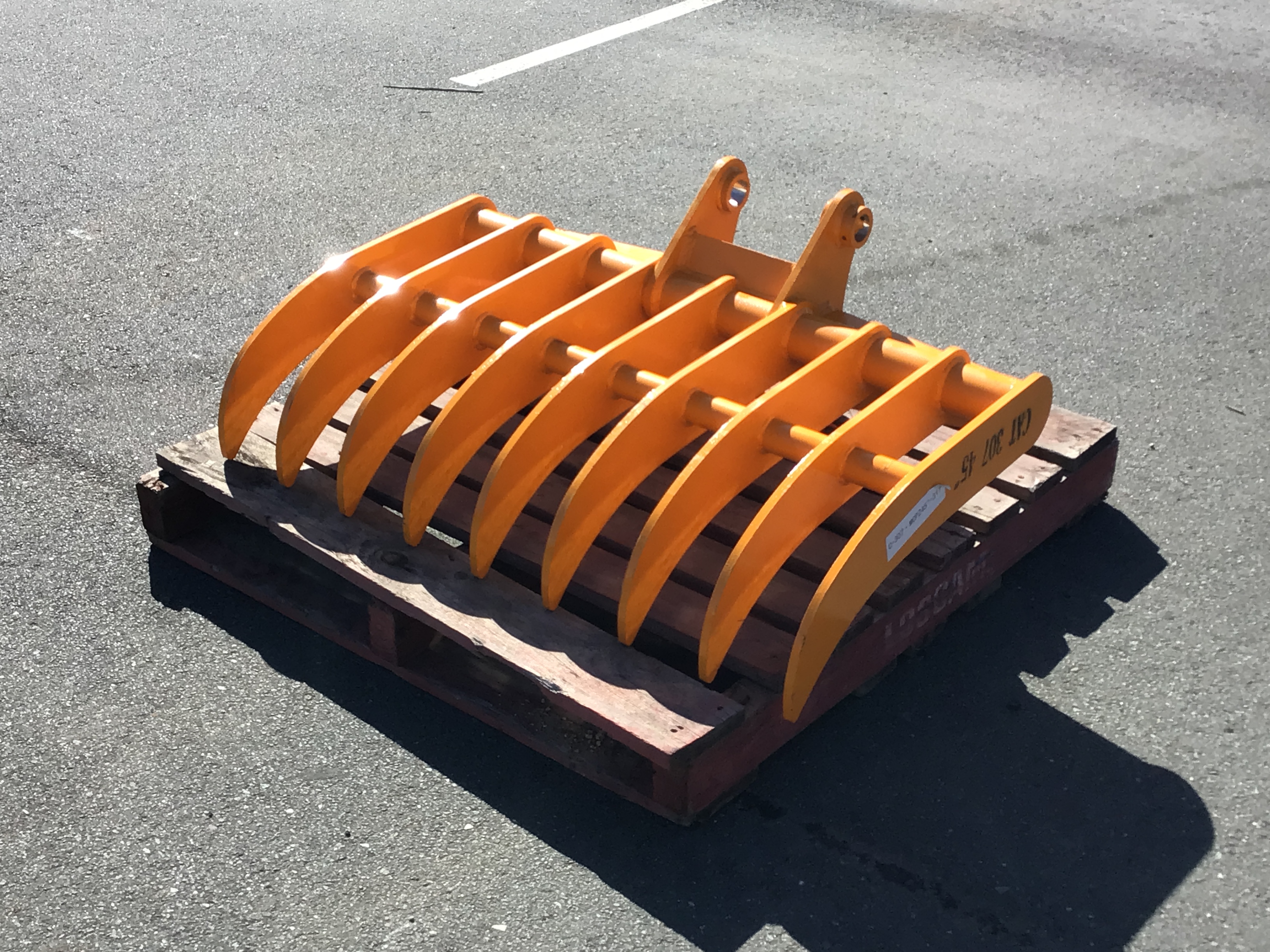 17 · Rake Attachment
