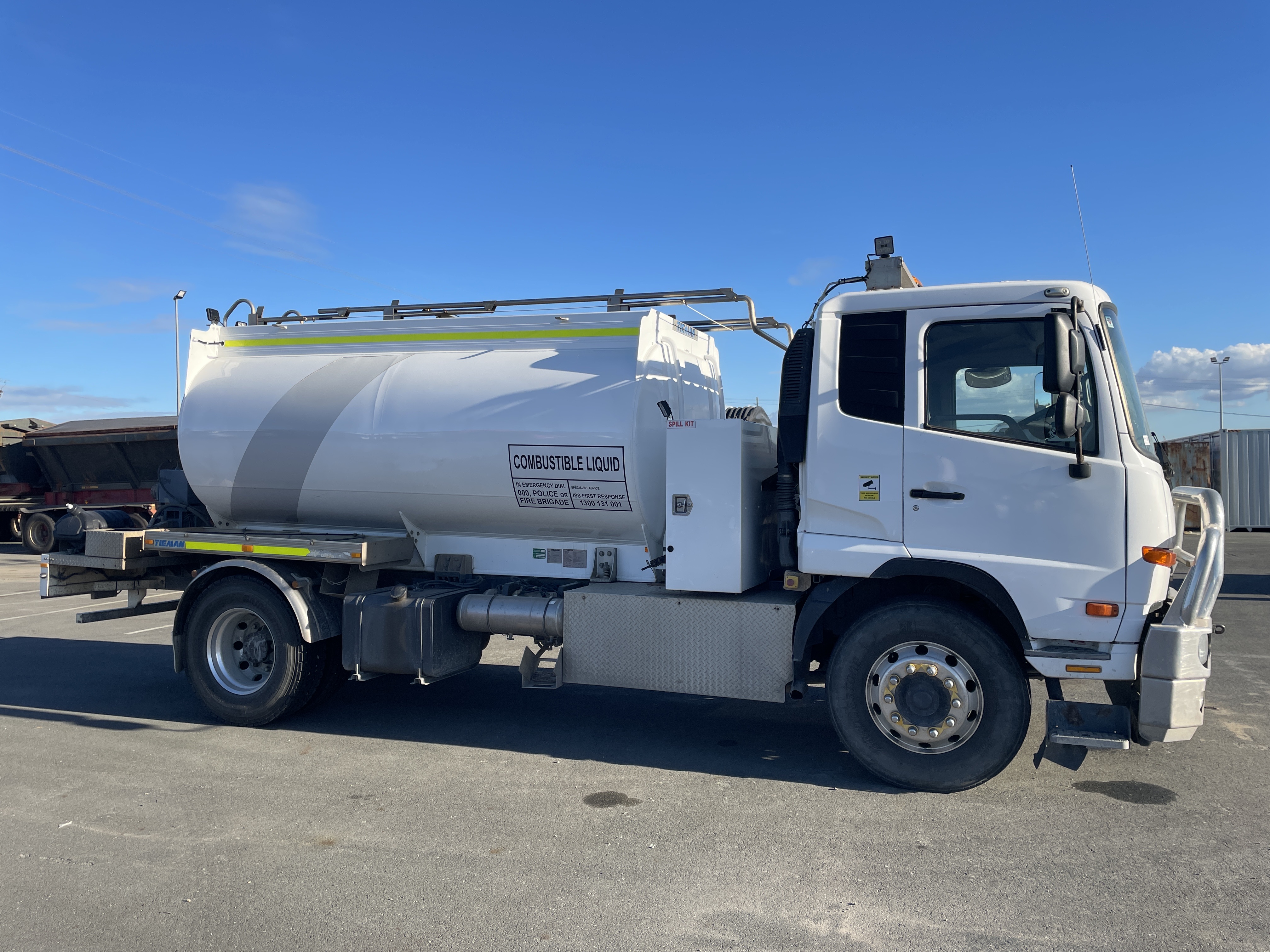 2013 Nissan UD PKC8E Condor 4x2 Fuel Truck (Ex Lease)