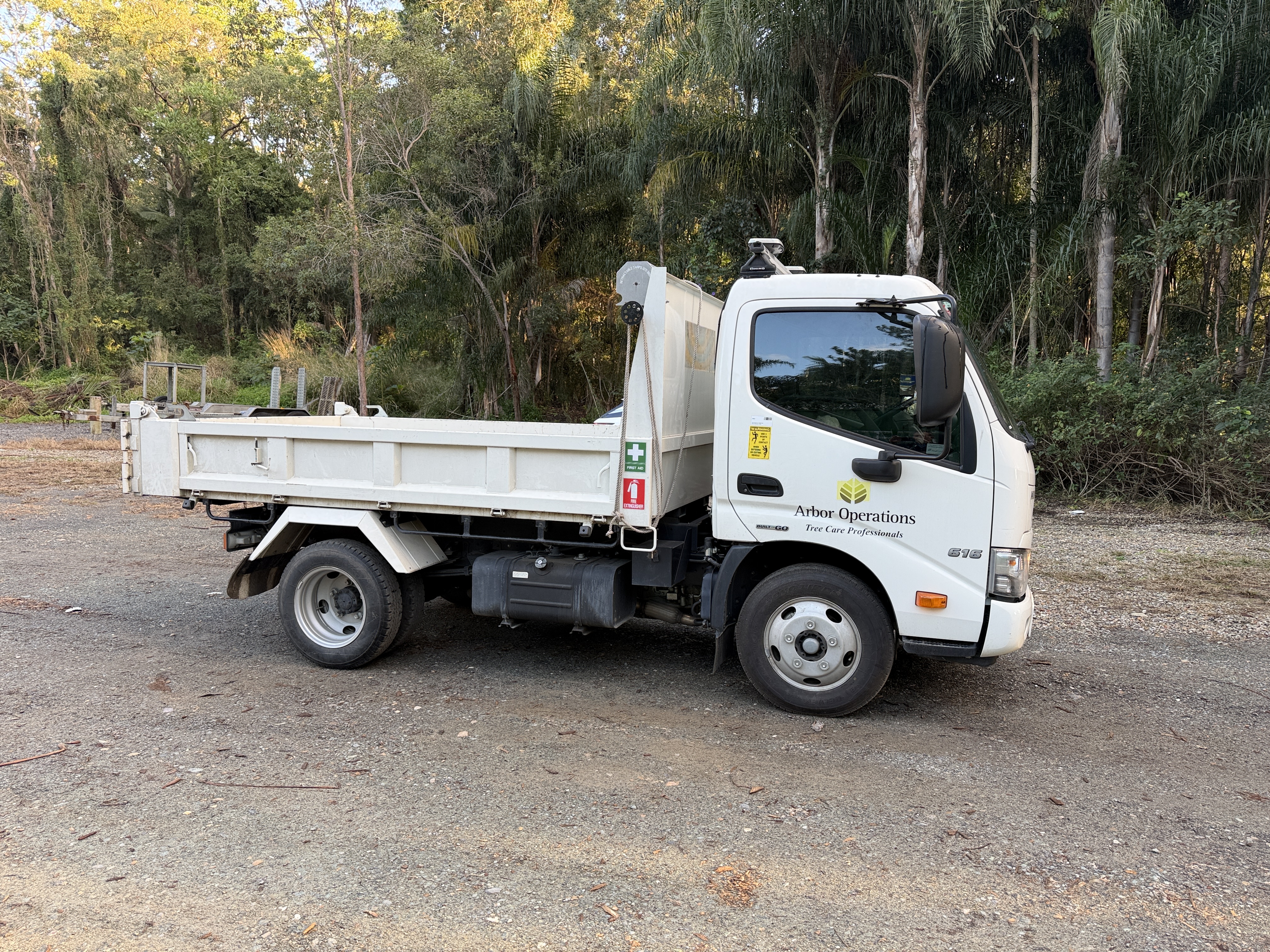 14 · 2024 Hino 616 300  4x2 Tipper