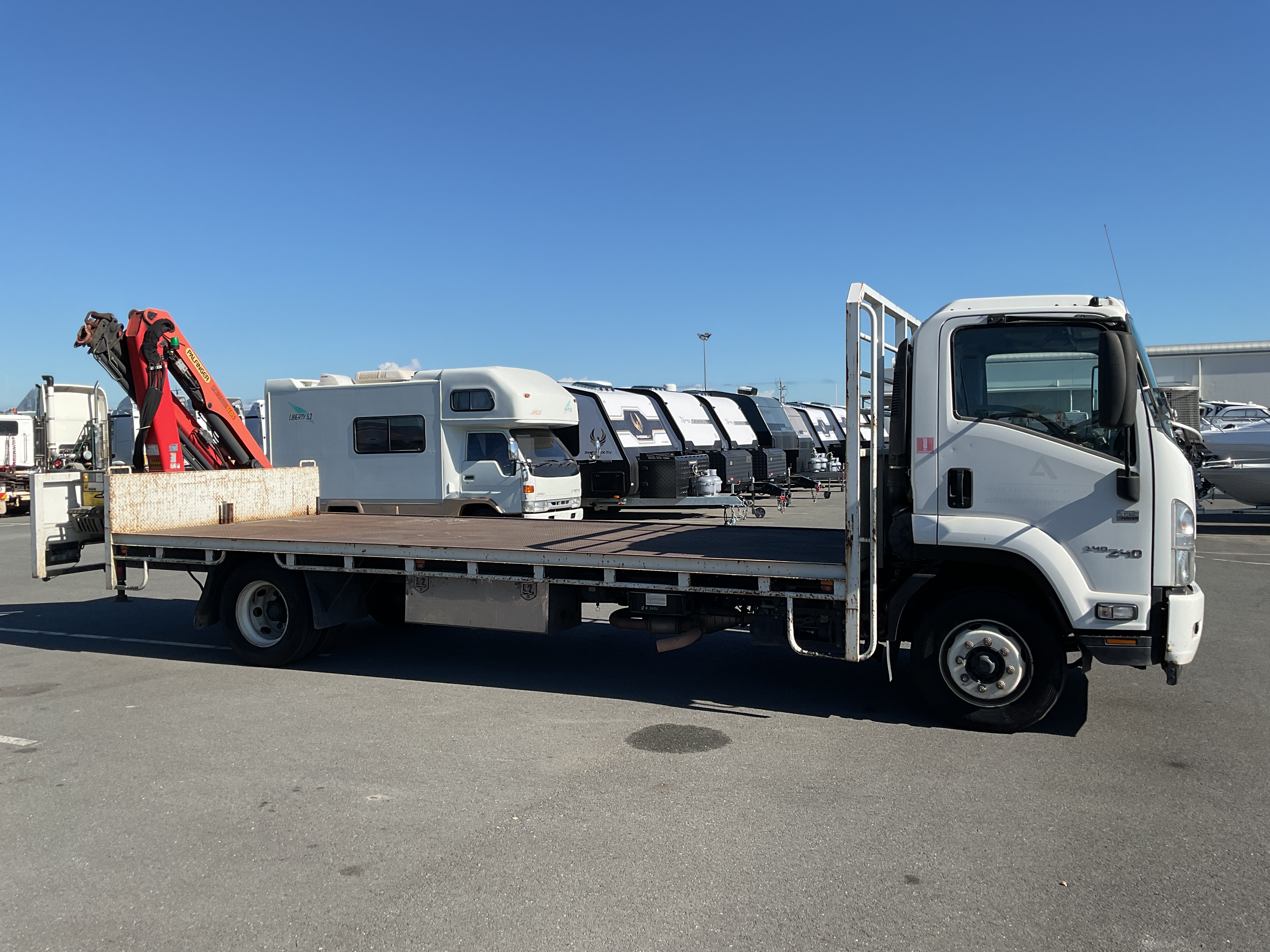 9 · 2018 Isuzu FSR850 4x2 Crane Truck (Ex Lease)