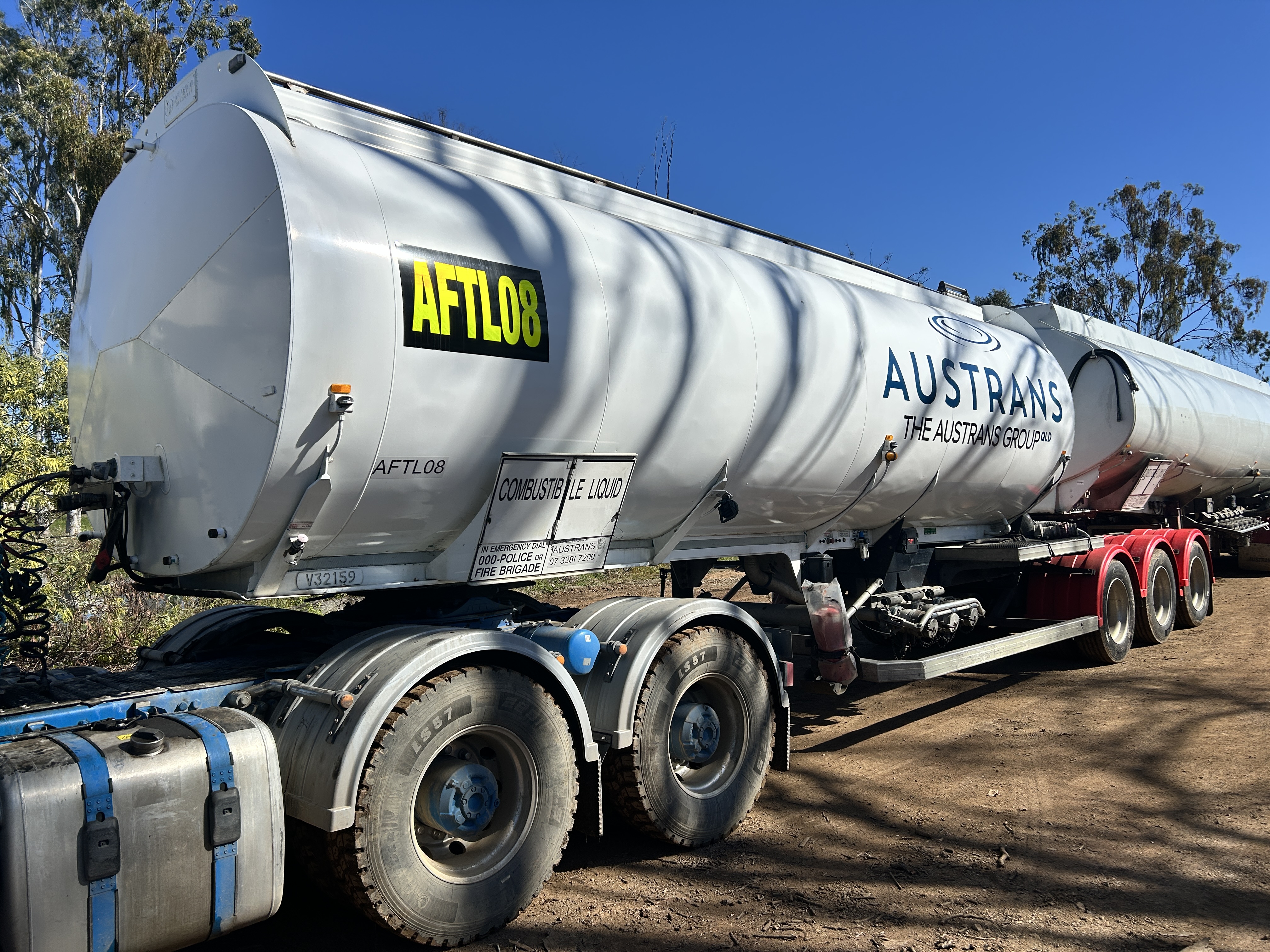 12 · 2012 Holmwood Highgate 3 Compartment Fuel Tanker