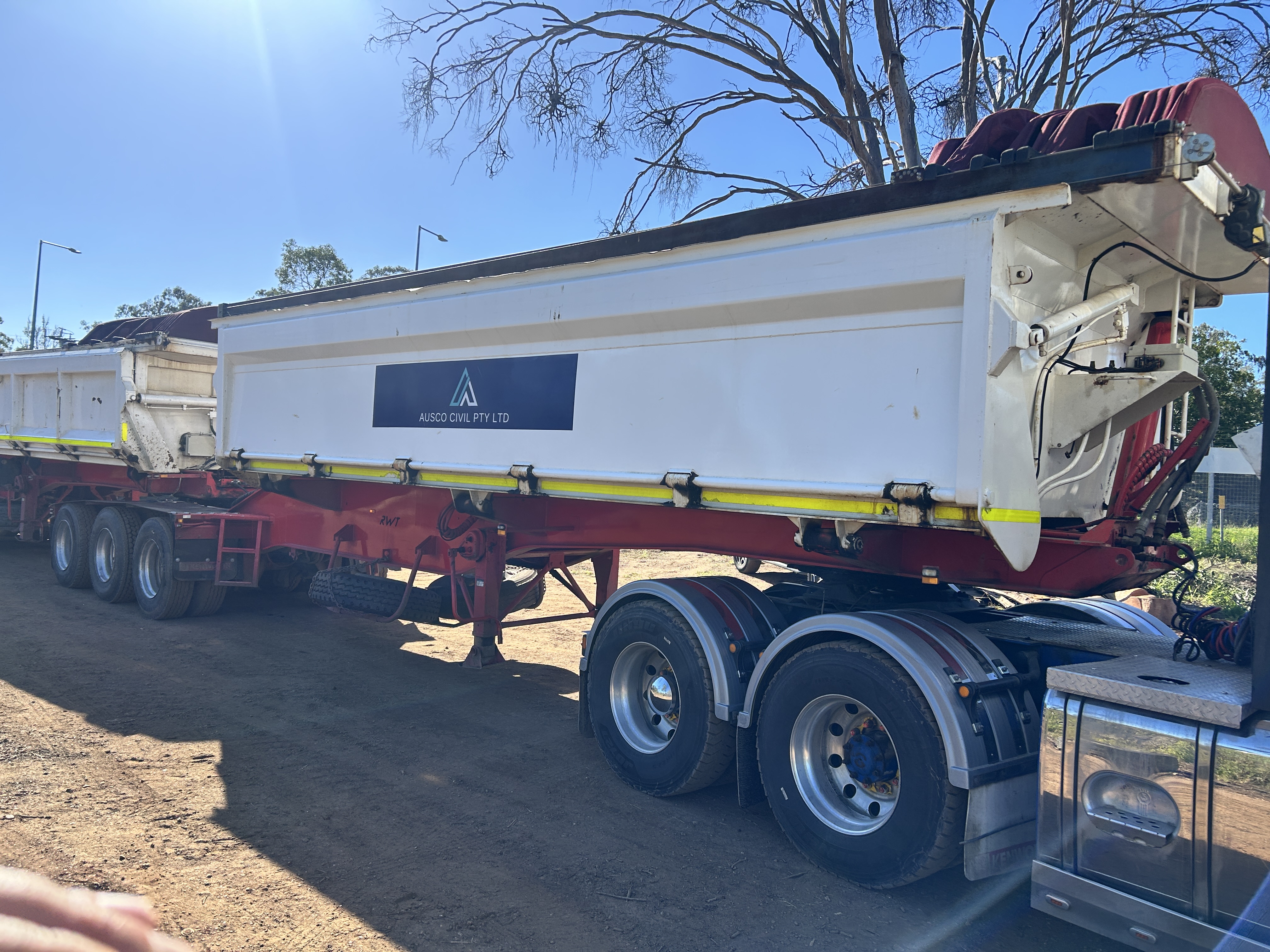 2007 Roadwest RWT Tri-Axle Side Tipper