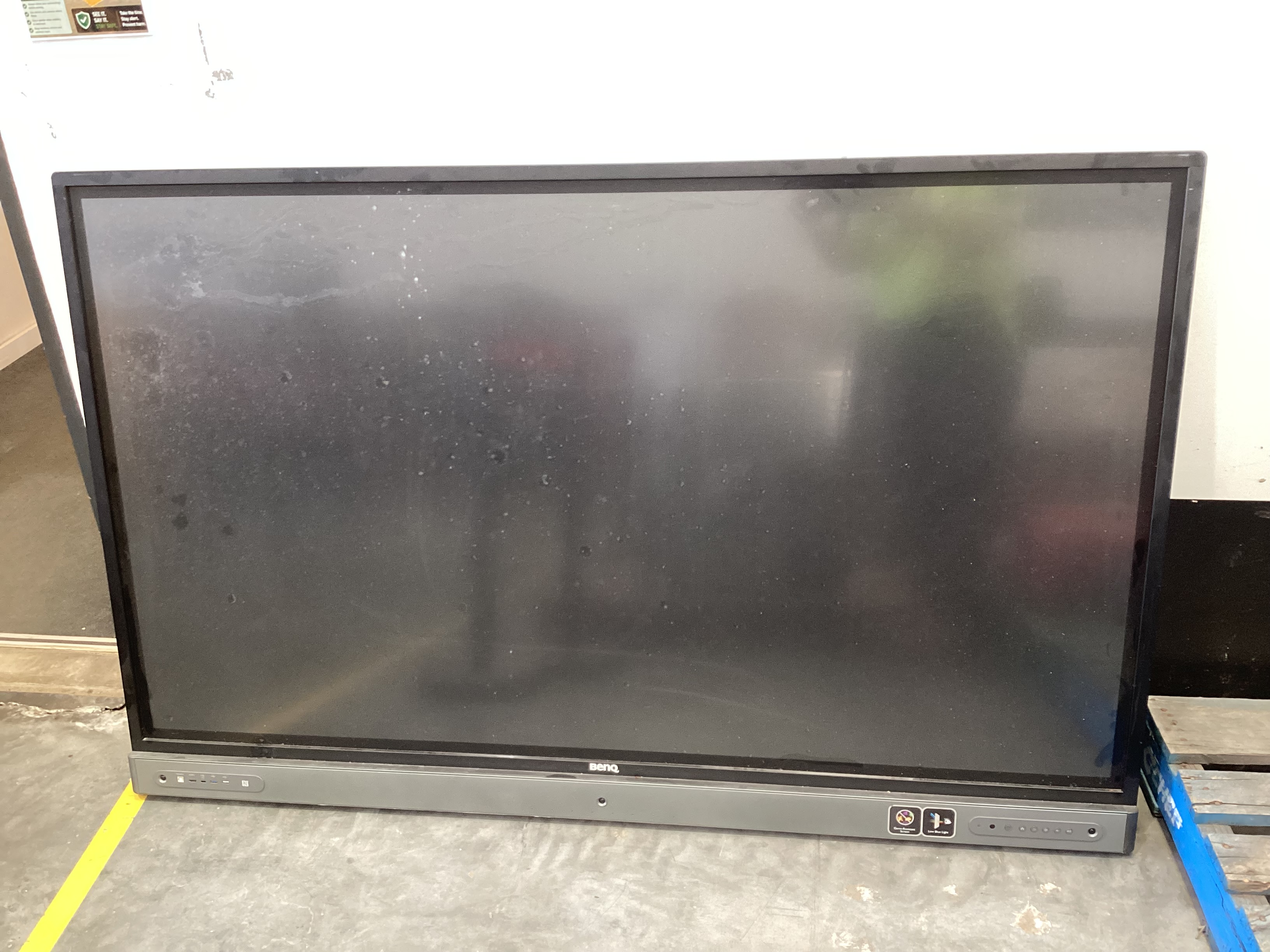 Benq RP7502 75” Interactive Flat Panel