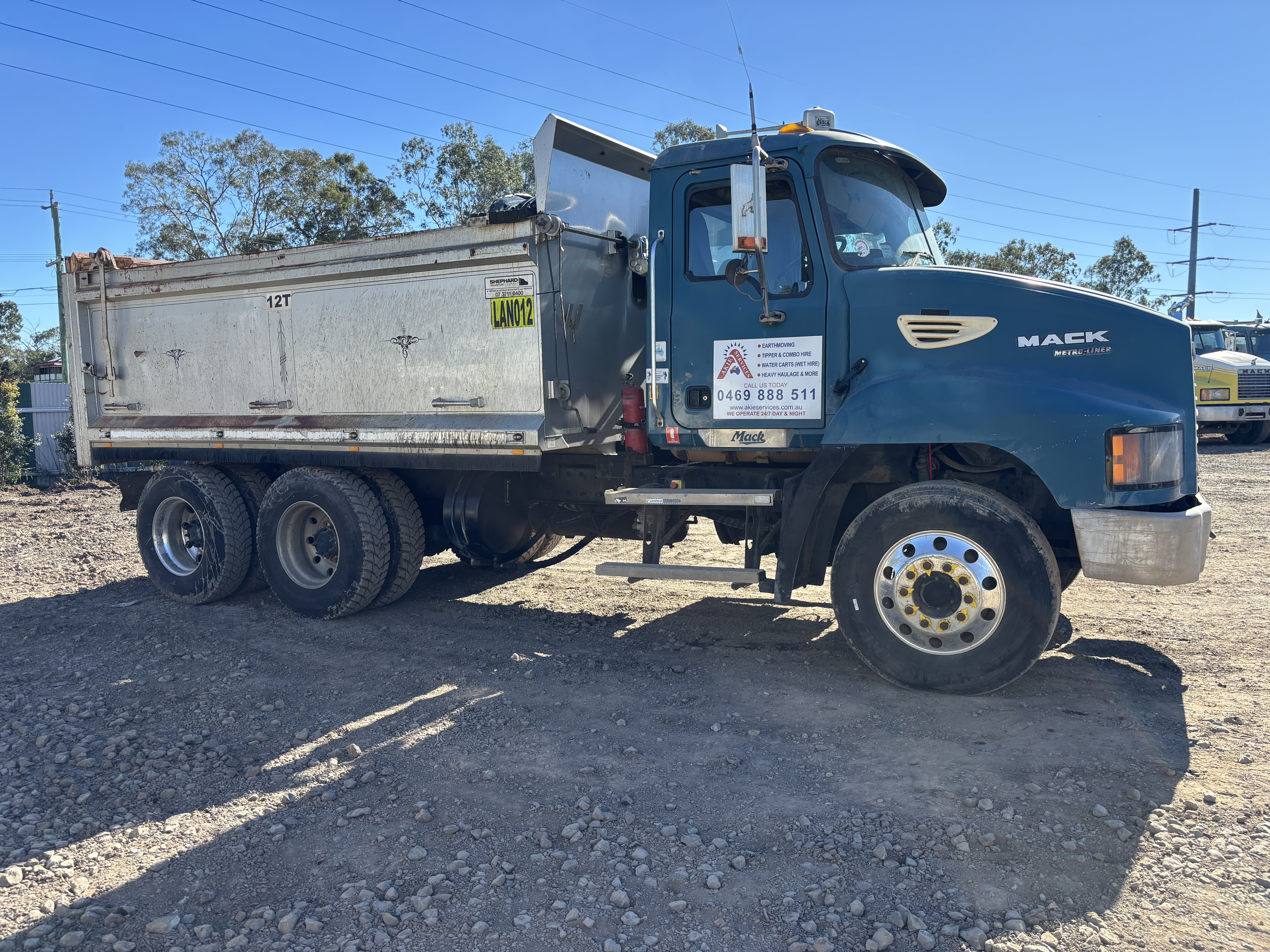 3 · 2007 Mack Metro-Liner ML 6x4 Tipper