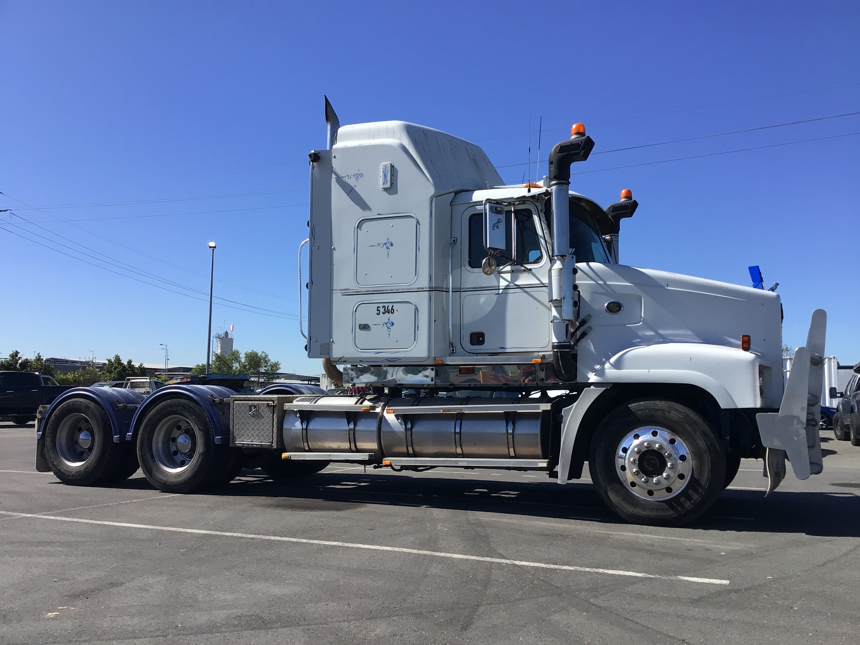 2000 Mack Trident 6x4 Prime Mover