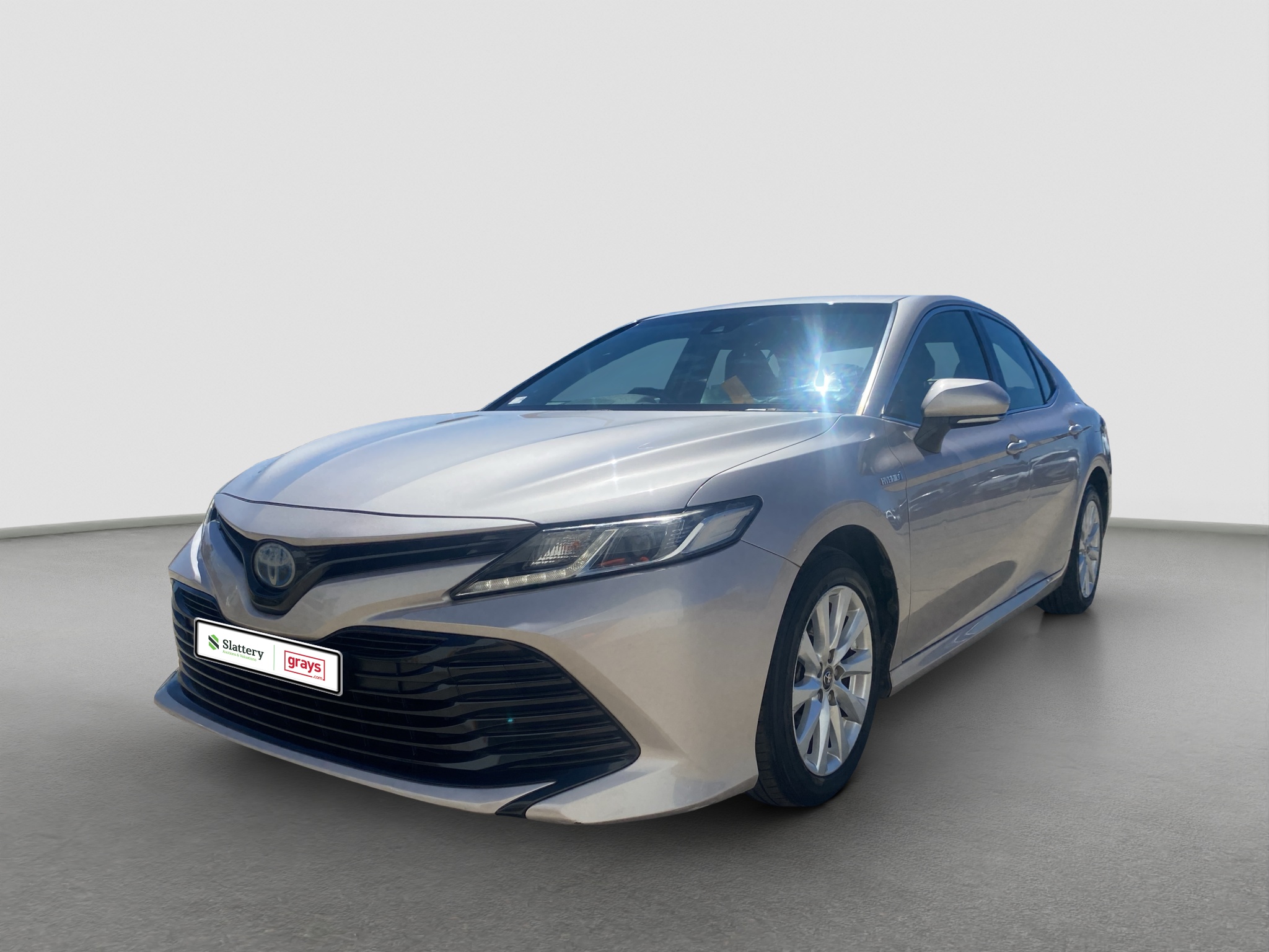 20 · 2018 Toyota Camry Ascent Hybrid-Petrol