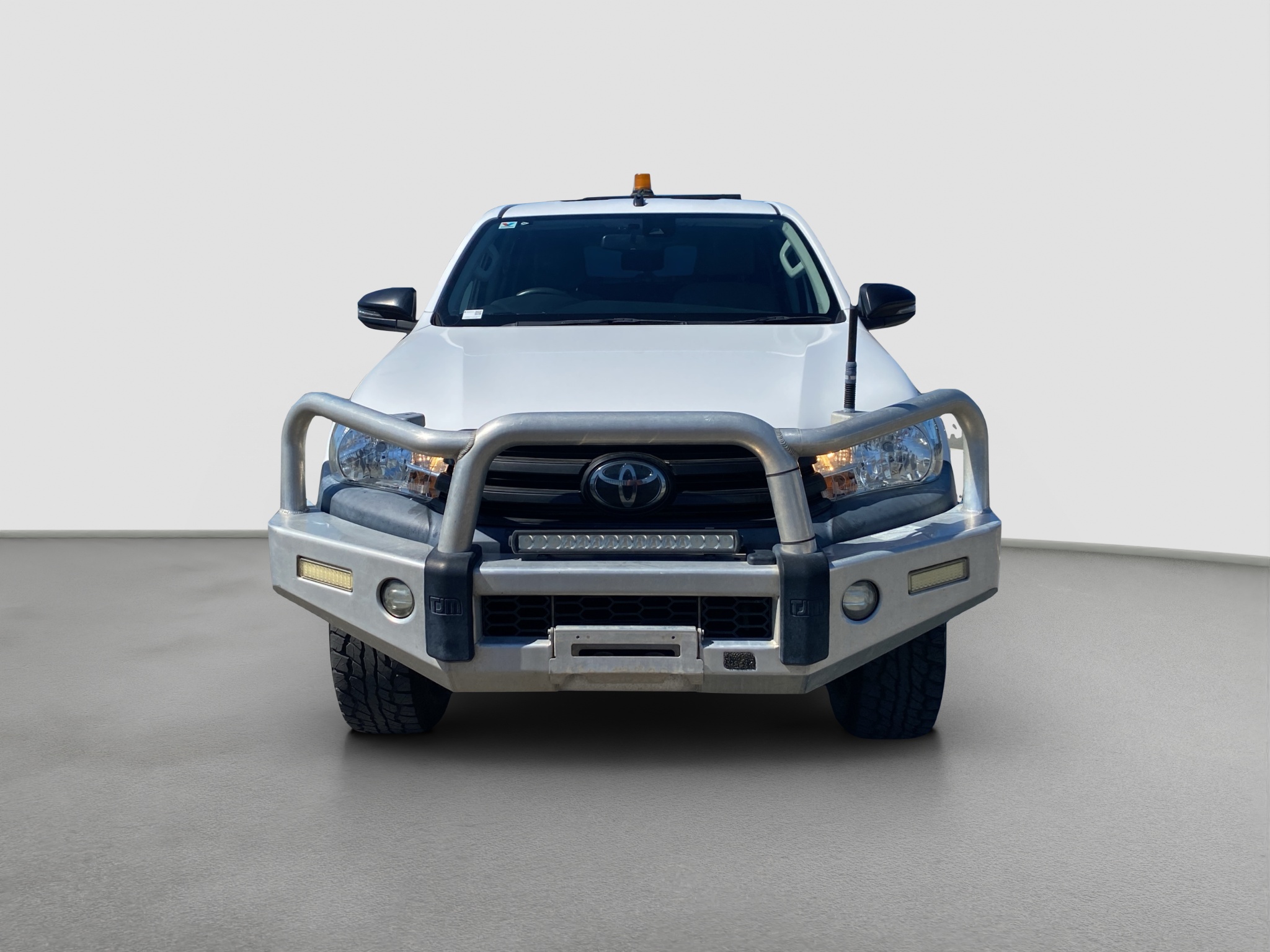 2020 Toyota Hilux 4x4 Workmate Diesel (Auto) (Ex Lease)